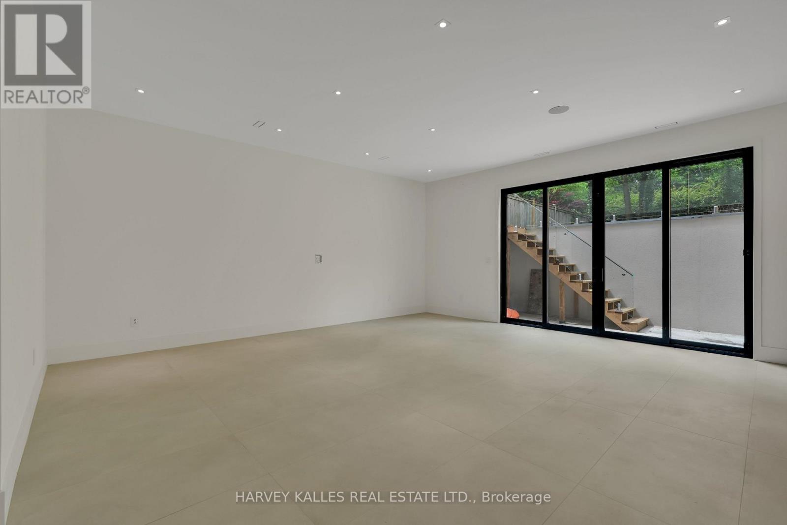 108 HEATH STREET W - 45