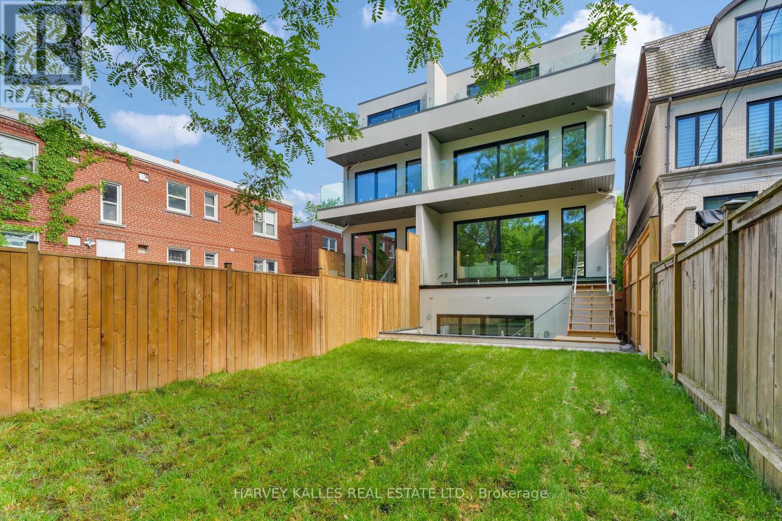 108 HEATH STREET W - 47