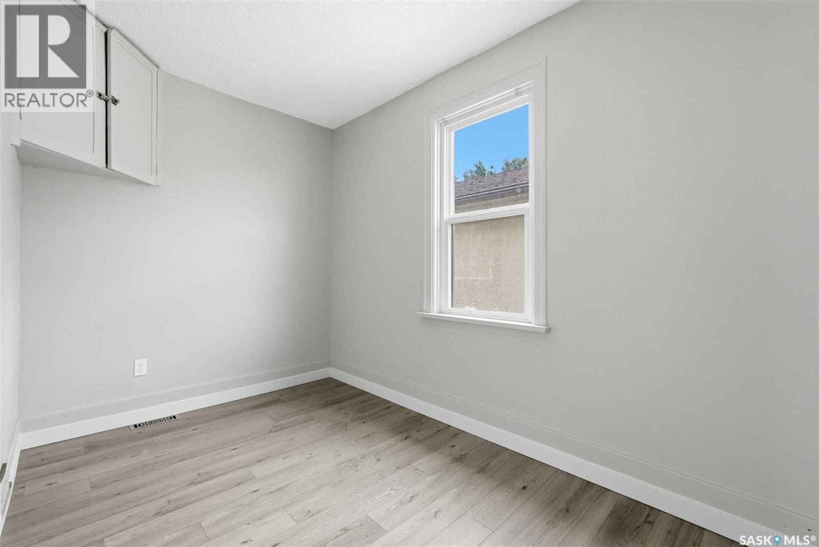 214 Edward STREET — photo 11