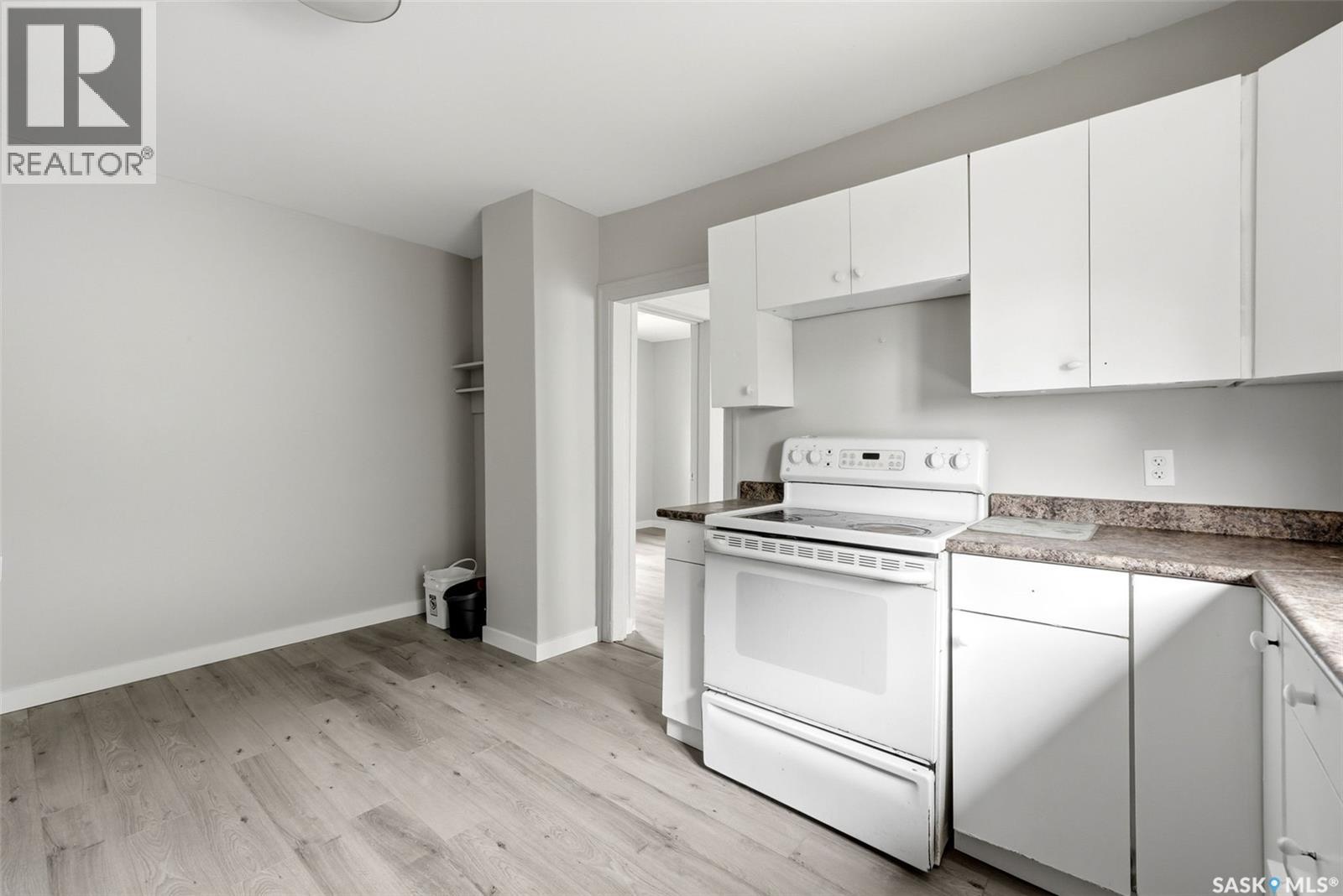 214 Edward STREET — photo 7