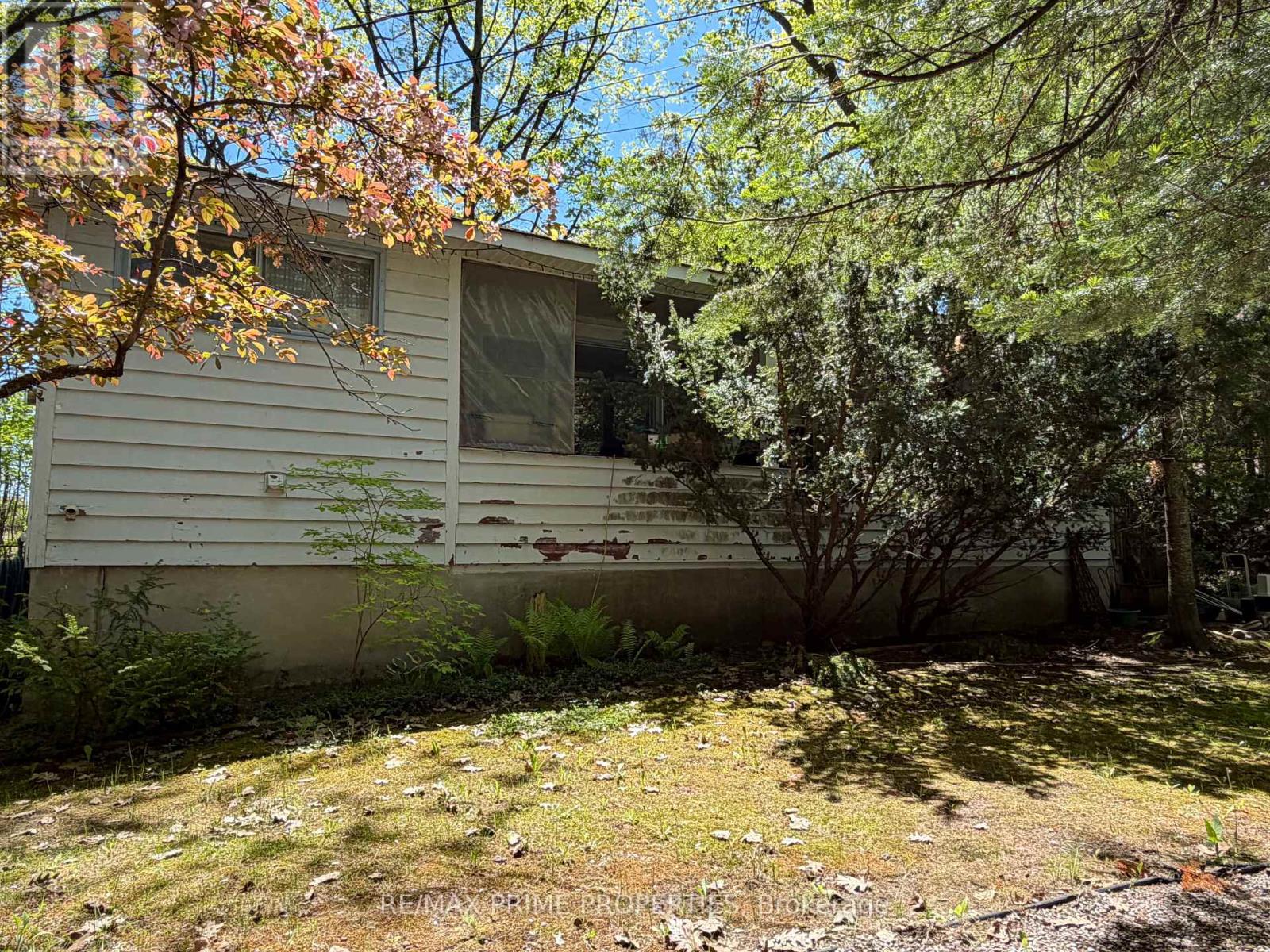 187 FREDERICK DRIVE - 3