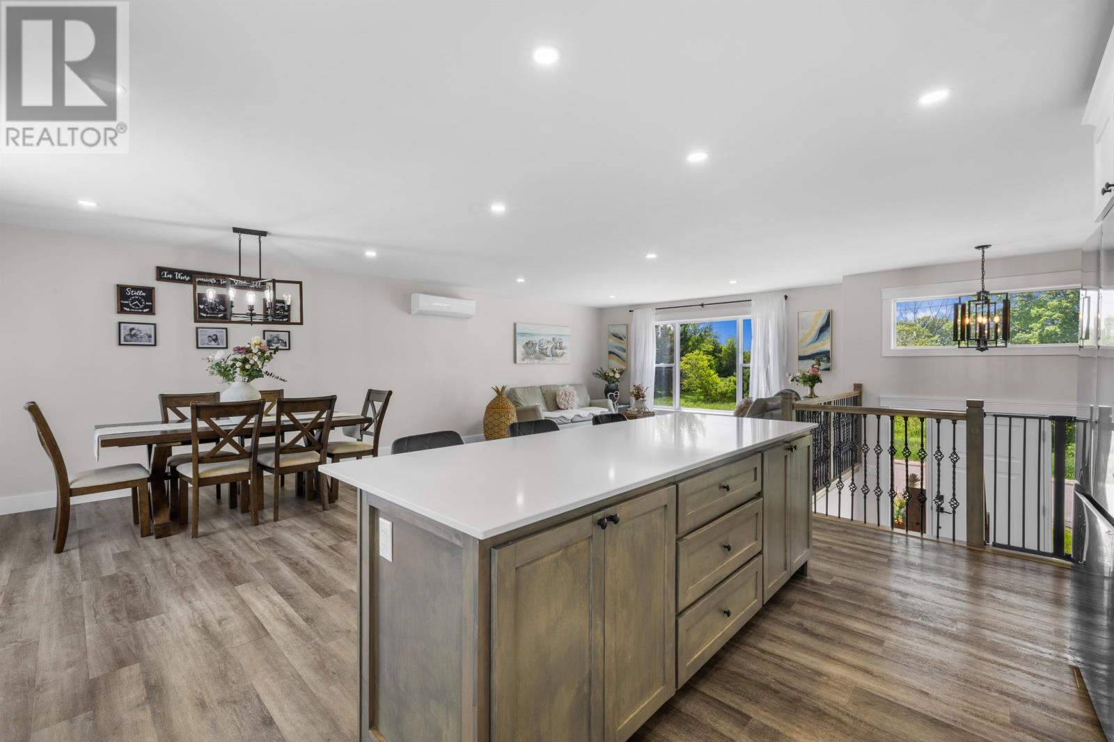 98 Kelly Heights - 12