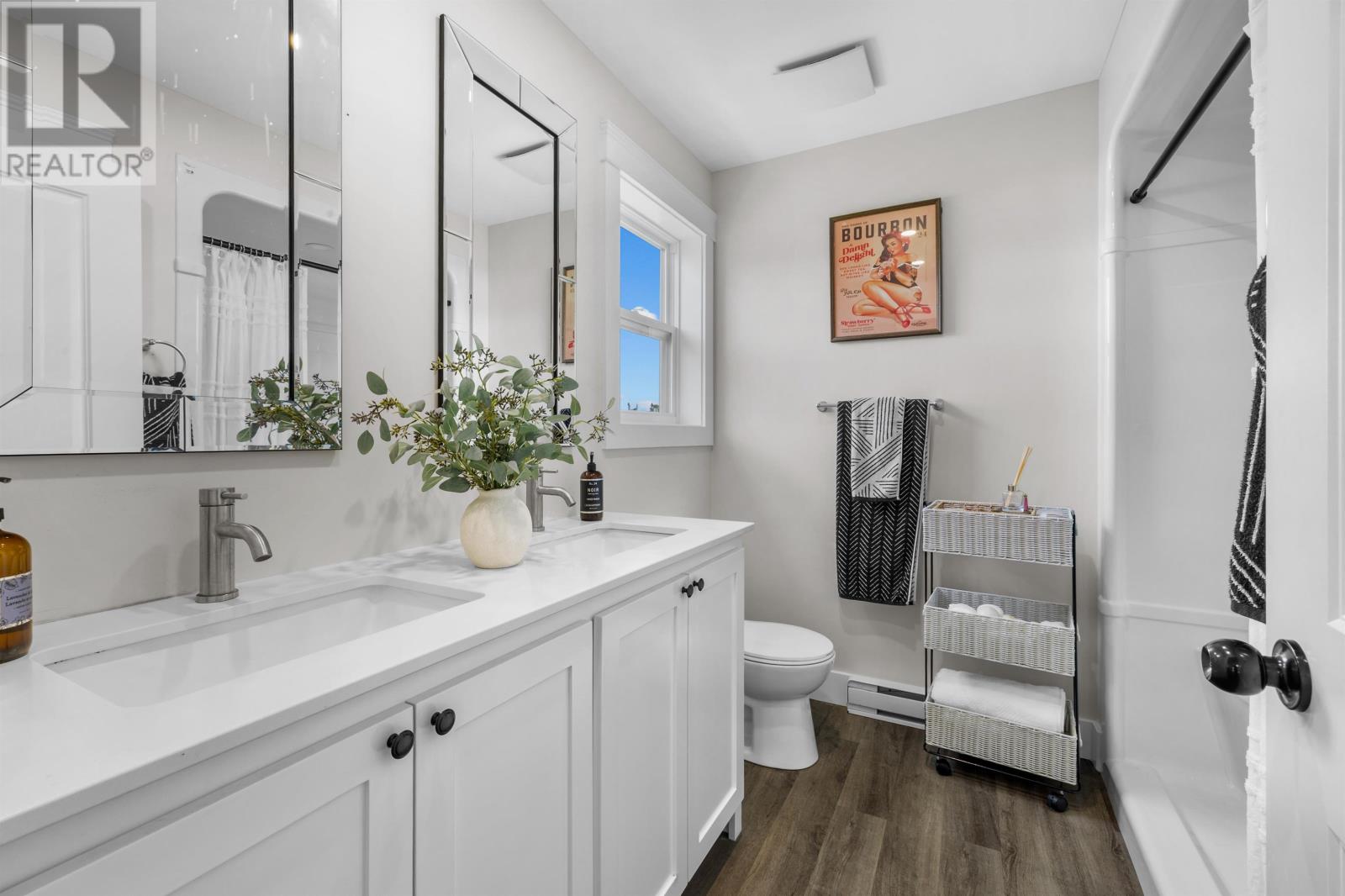 98 Kelly Heights - 21