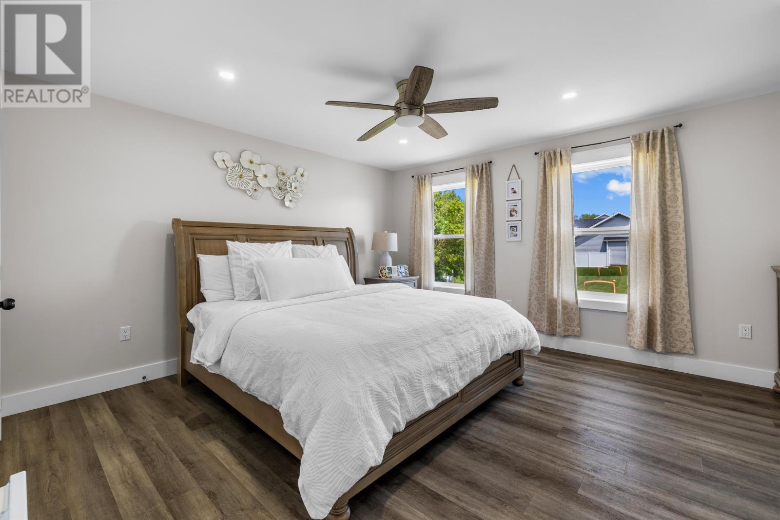 98 Kelly Heights - 23