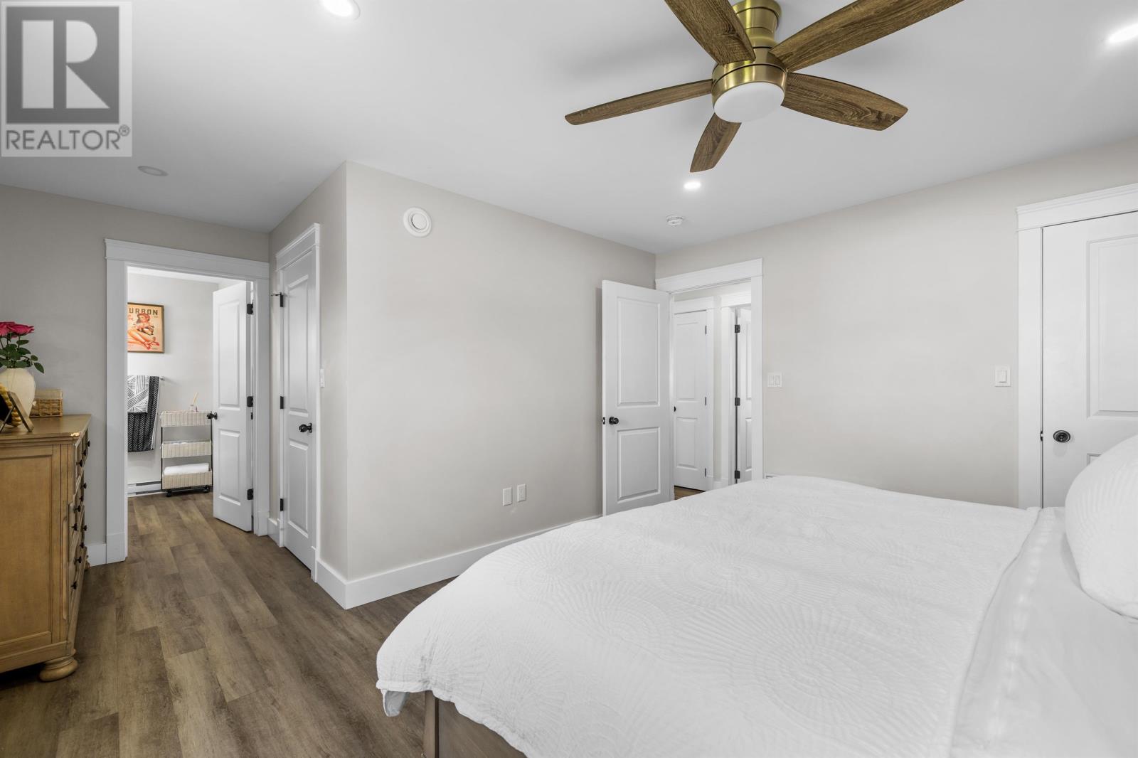 98 Kelly Heights - 31