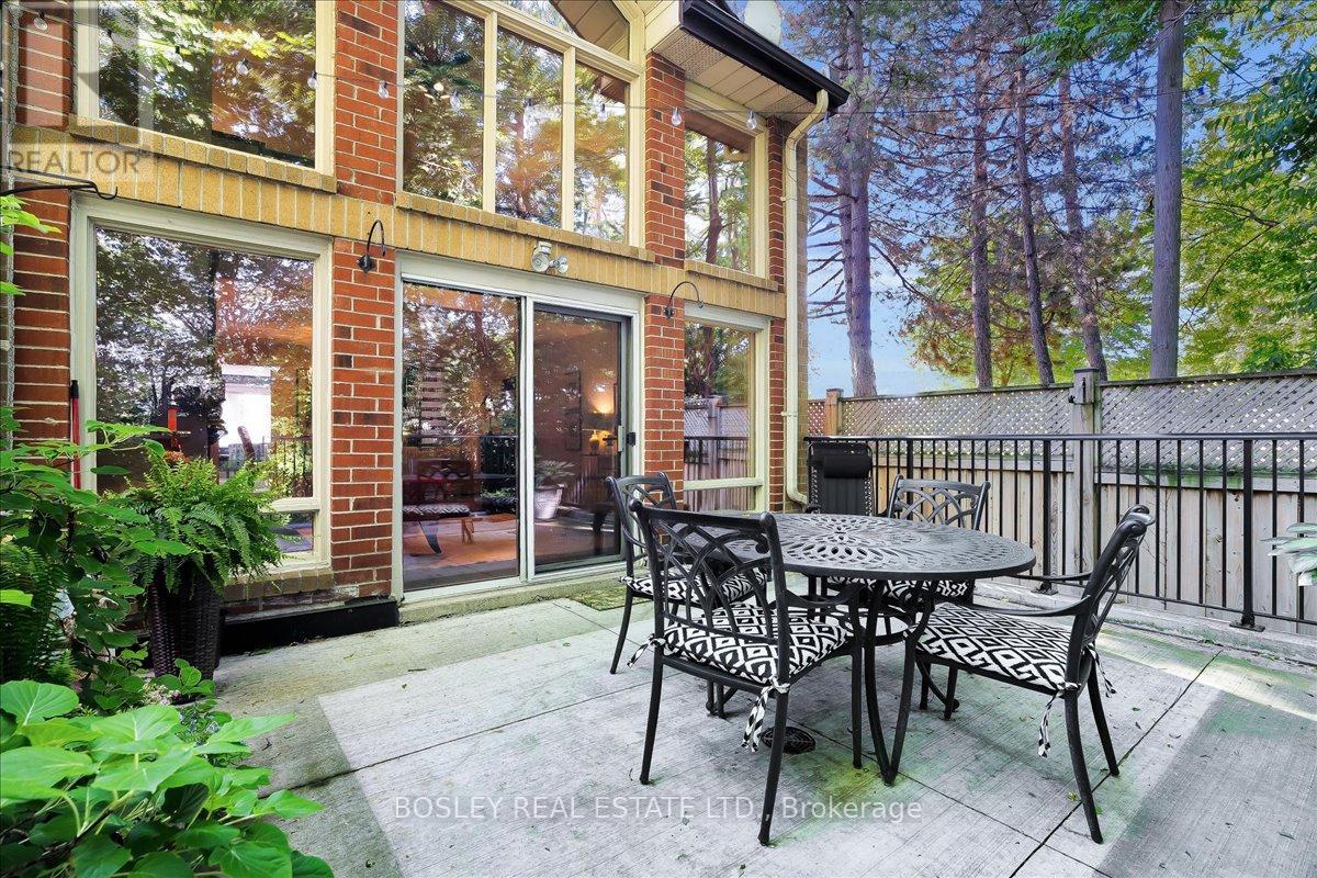 #11 18 DONCREST ROAD - 17