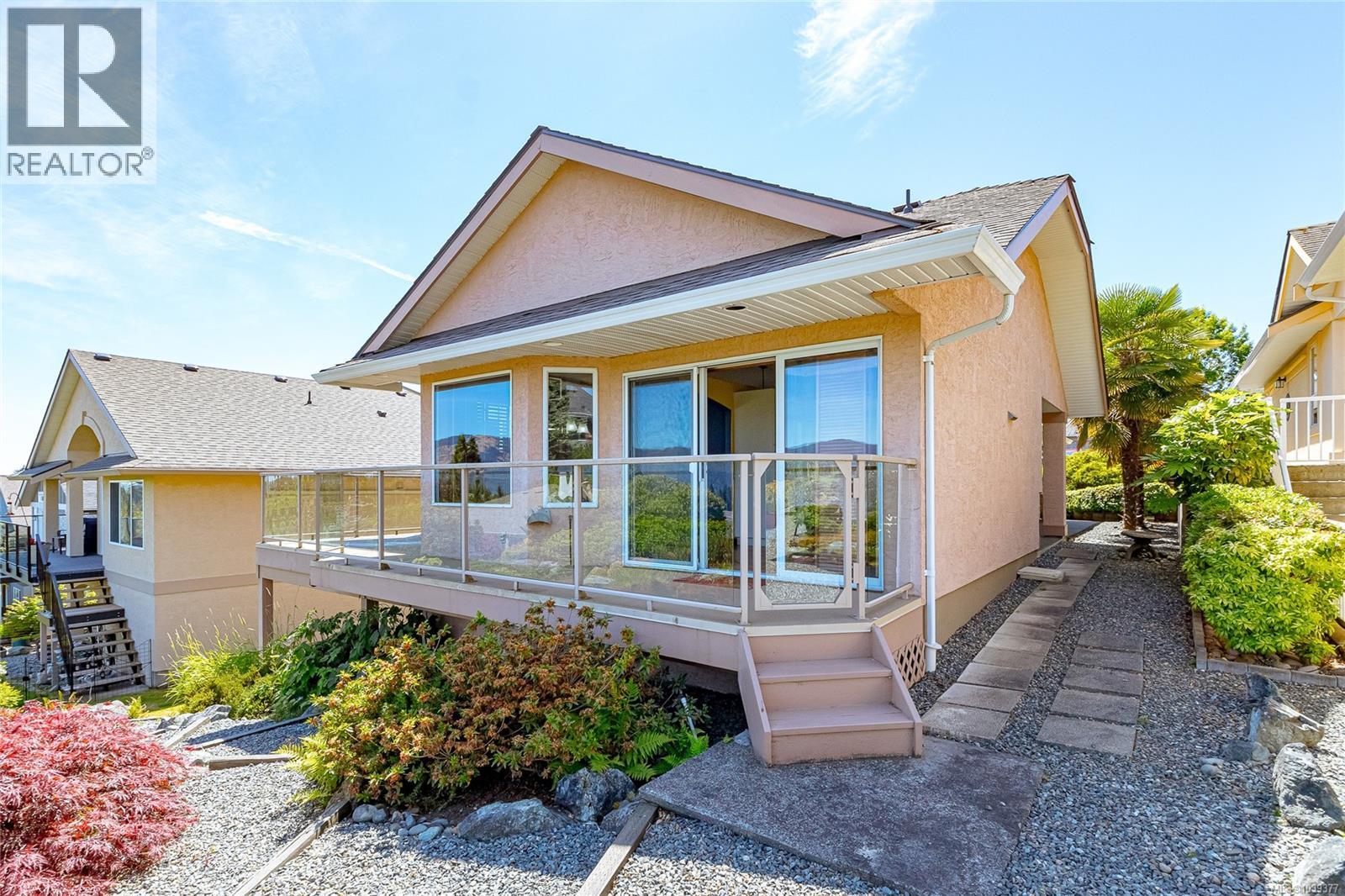  802 Country Club Drive, Cobble Hill