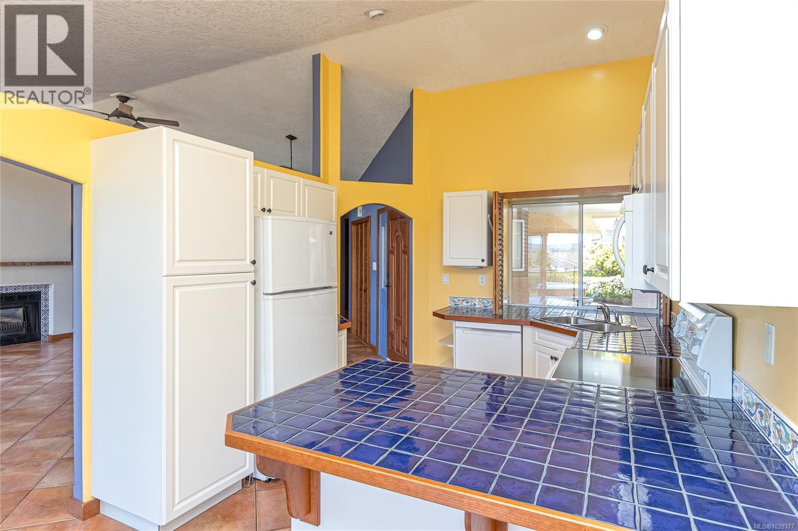  802 Country Club Drive, Cobble Hill
