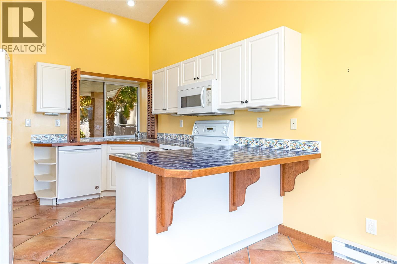  802 Country Club Drive, Cobble Hill
