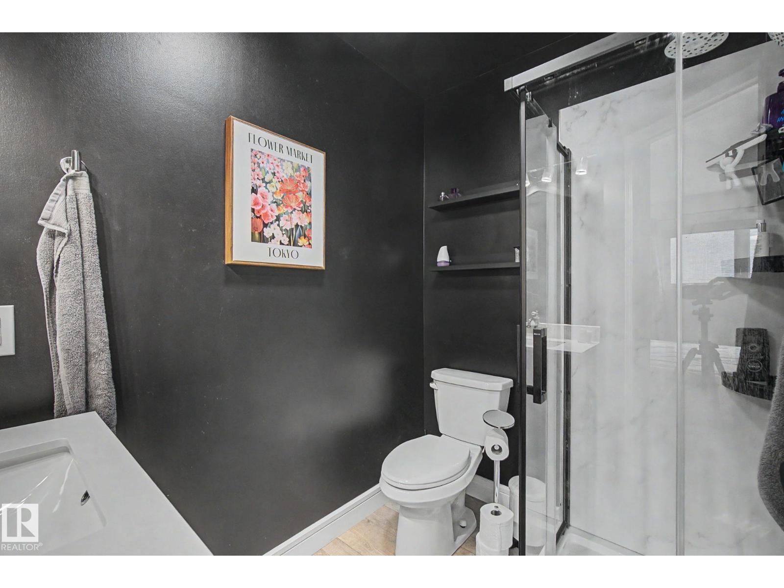 4403 43 ST — photo 35