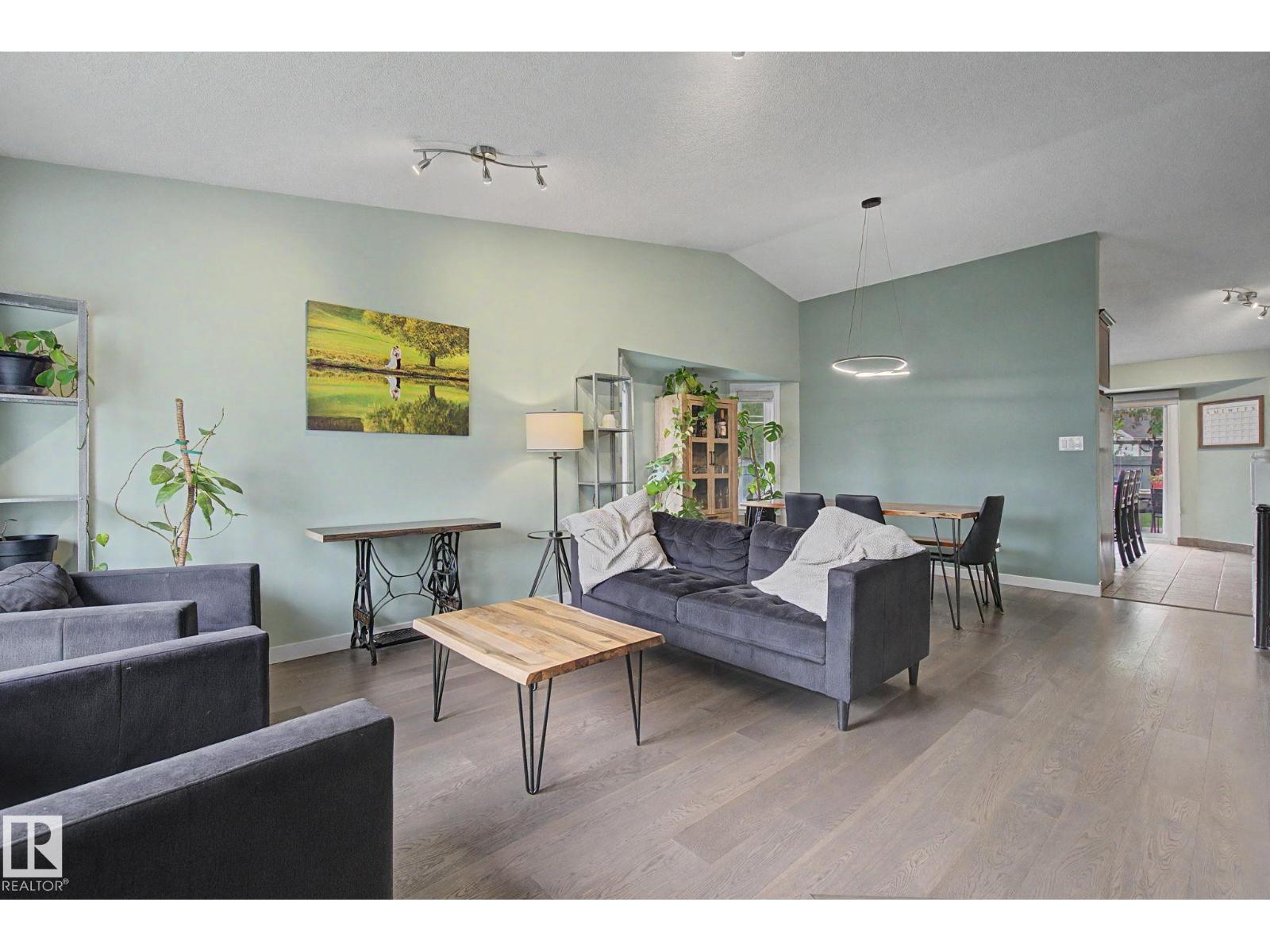 4403 43 ST - photo 5