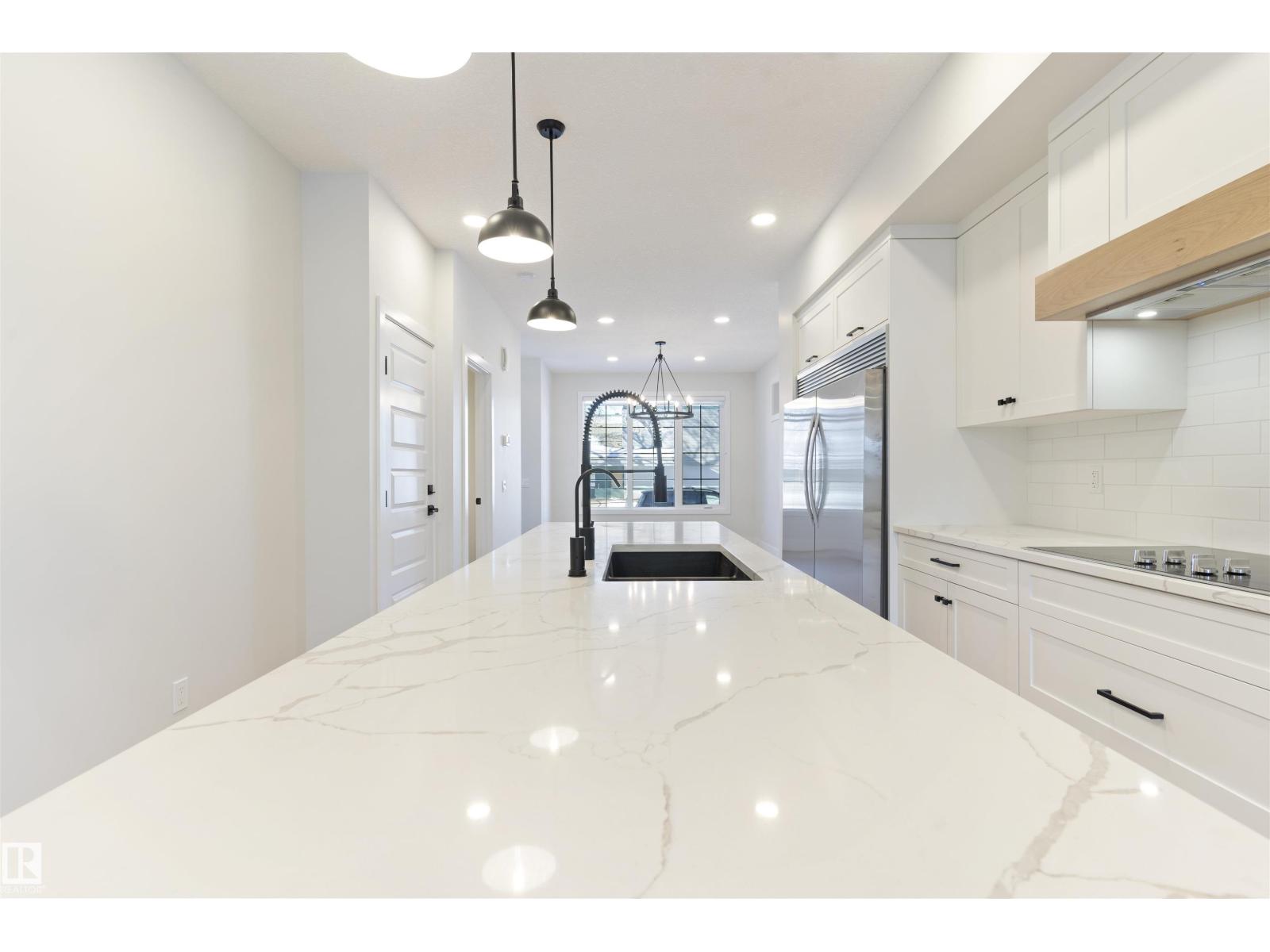 10419 136 ST NW - 17
