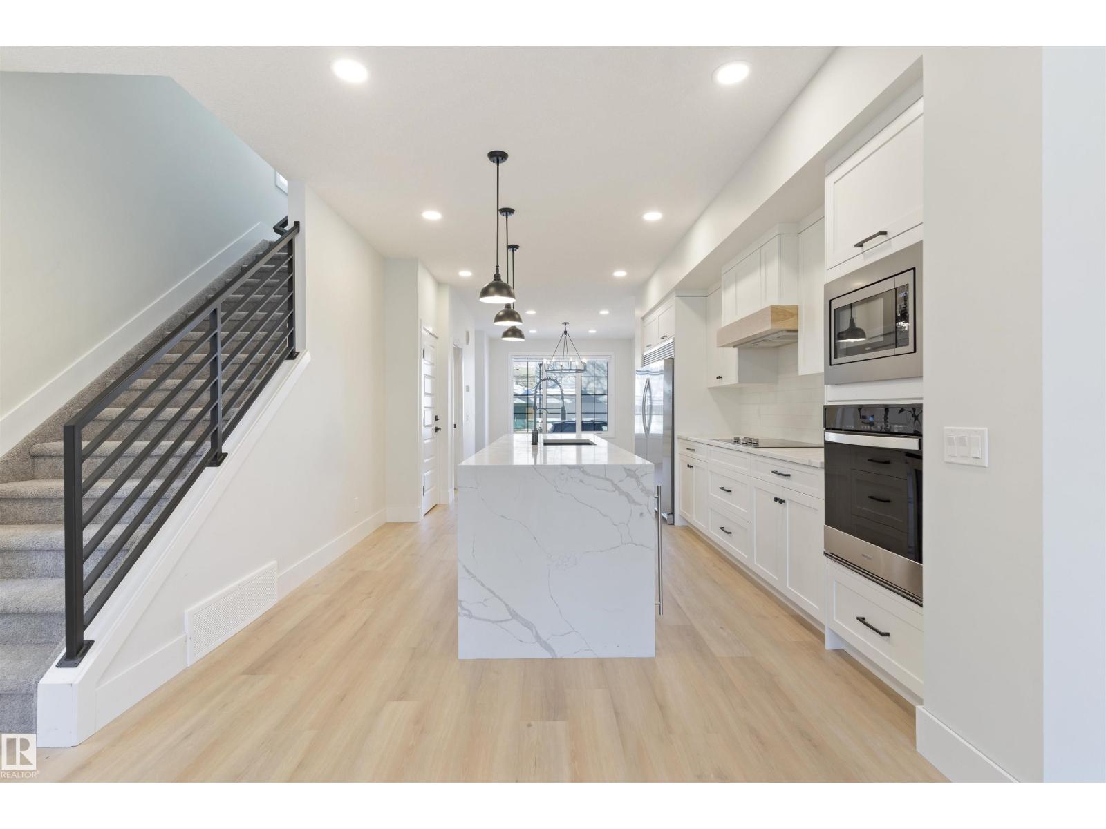 10419 136 ST NW - 19