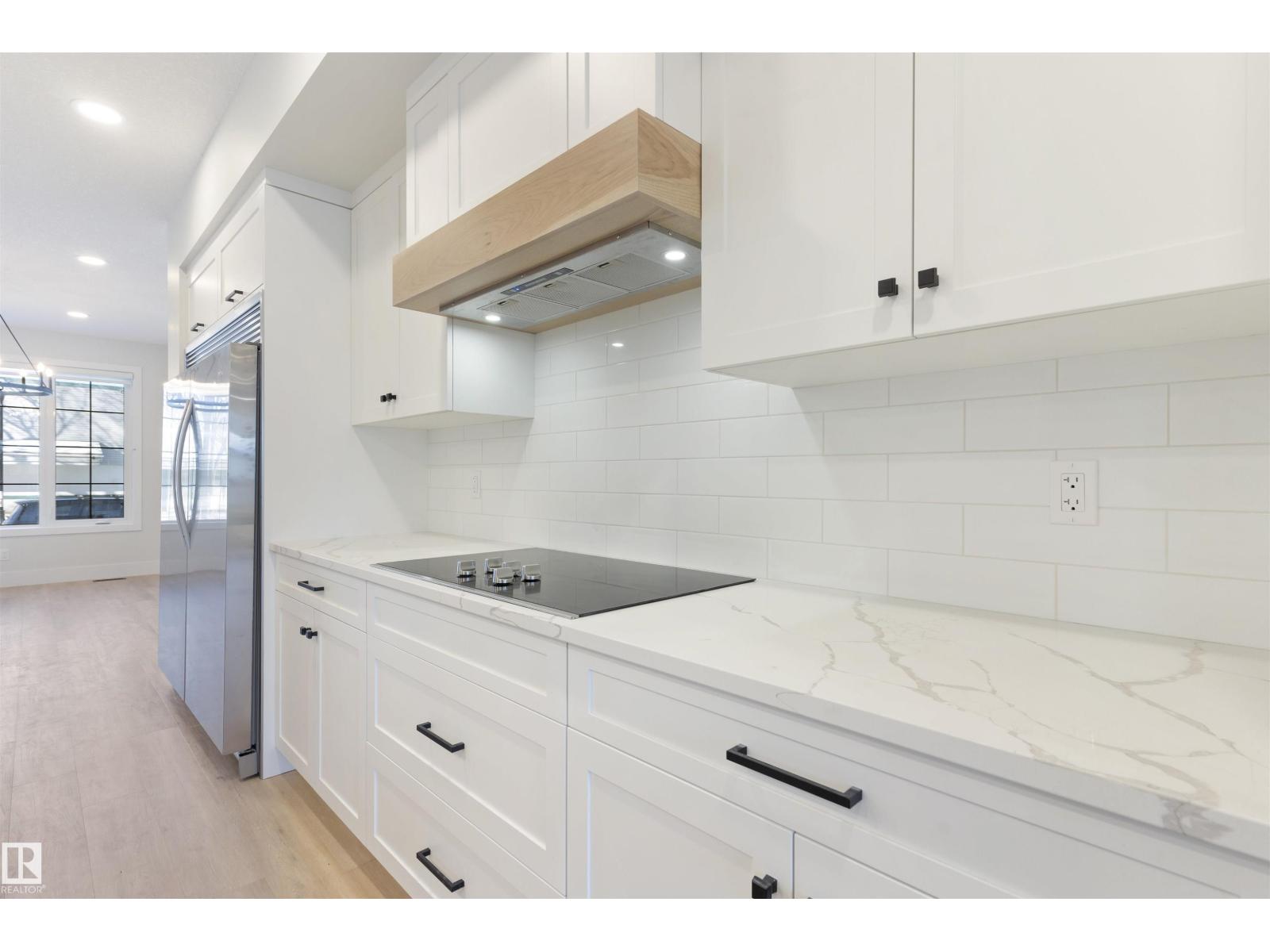 10419 136 ST NW - 22
