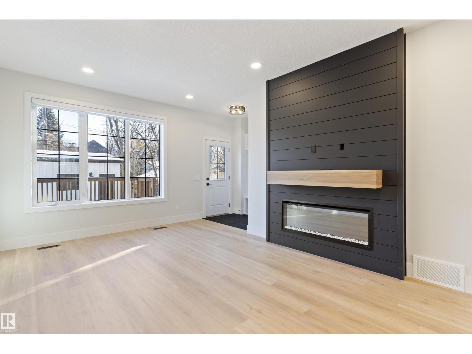 10419 136 ST NW - 25