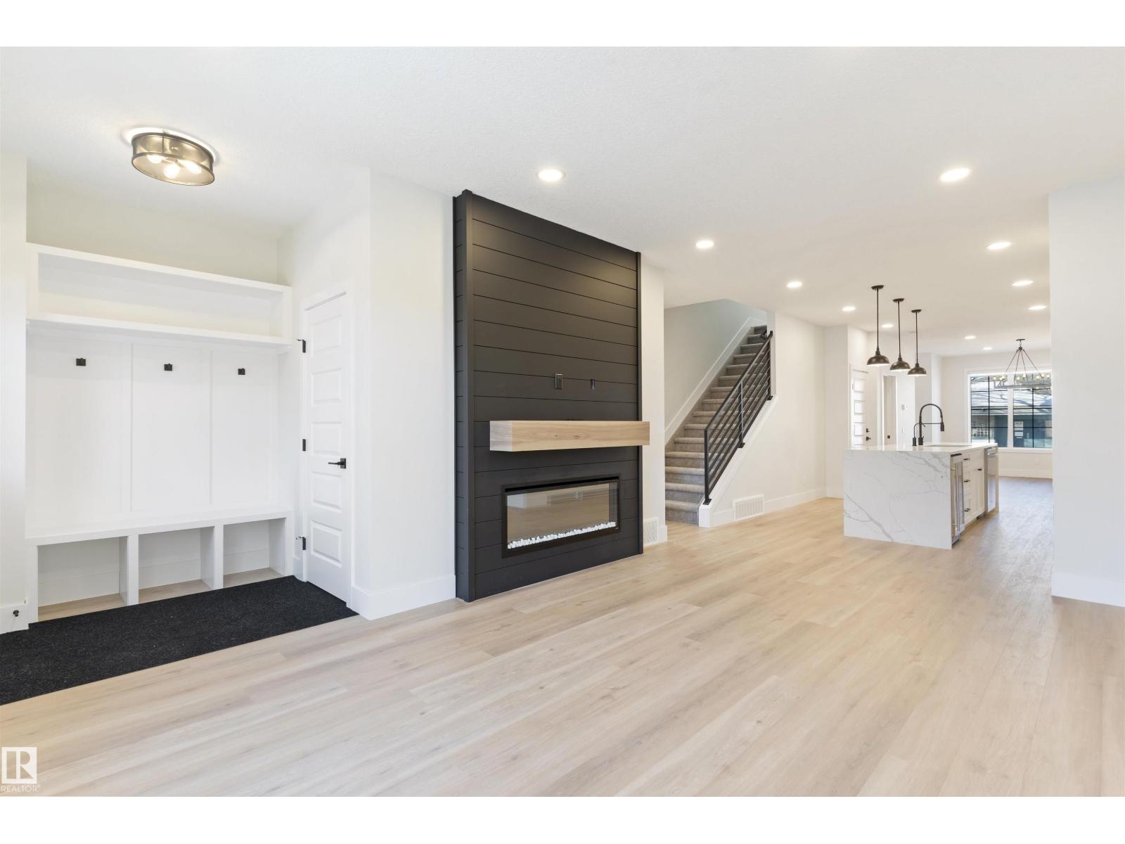 10419 136 ST NW - 27