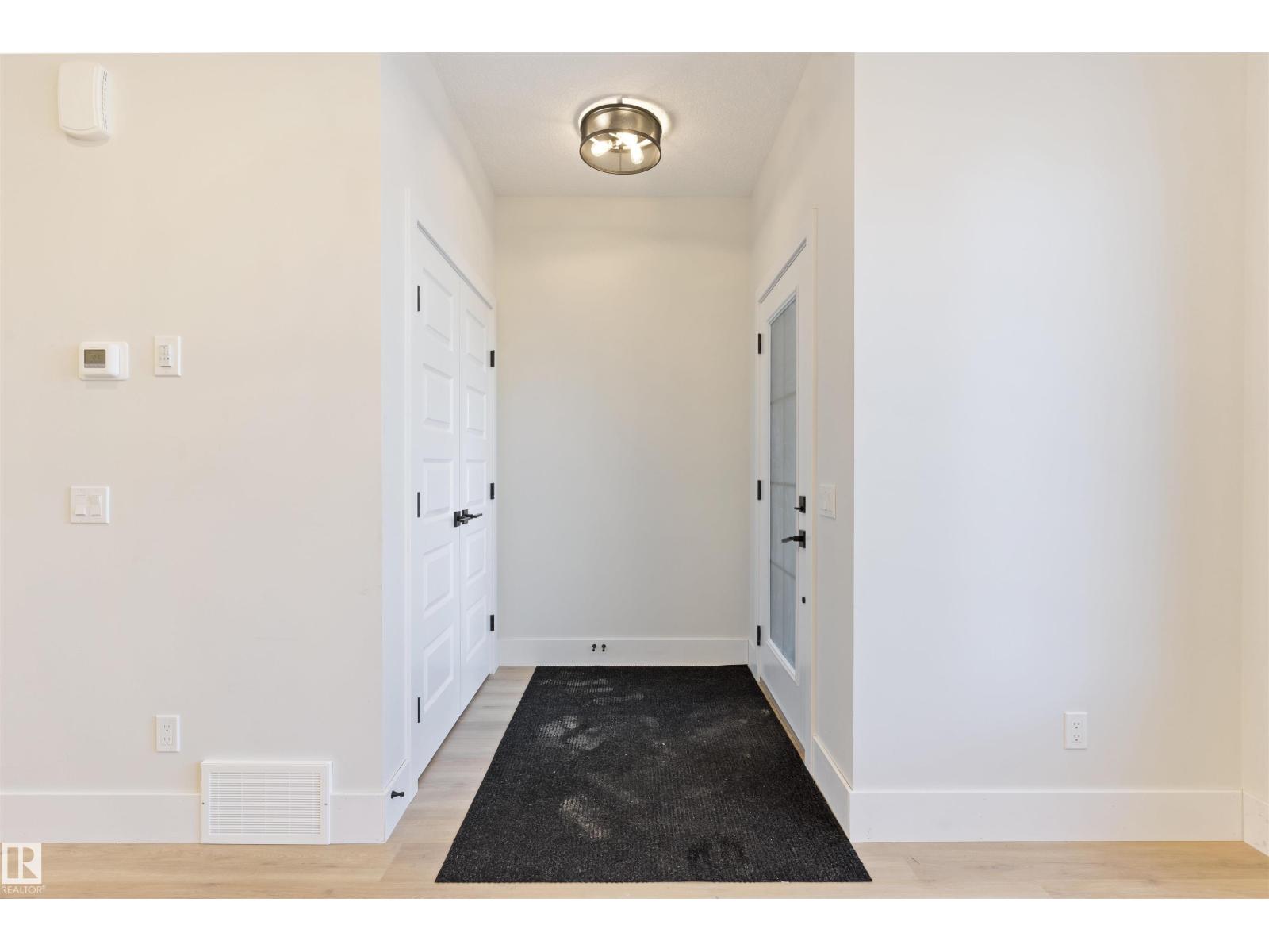 10419 136 ST NW - 3