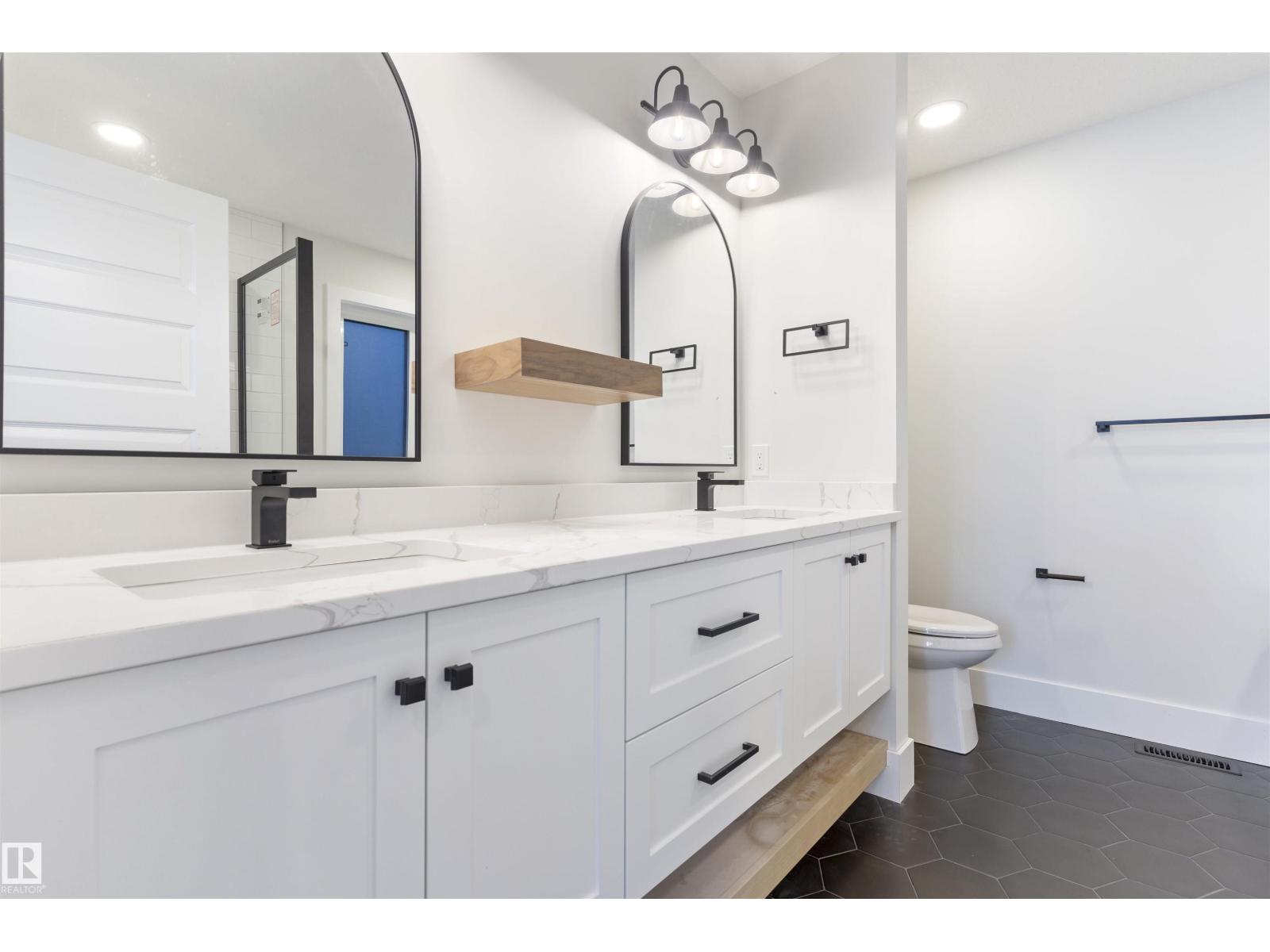 10419 136 ST NW - 34