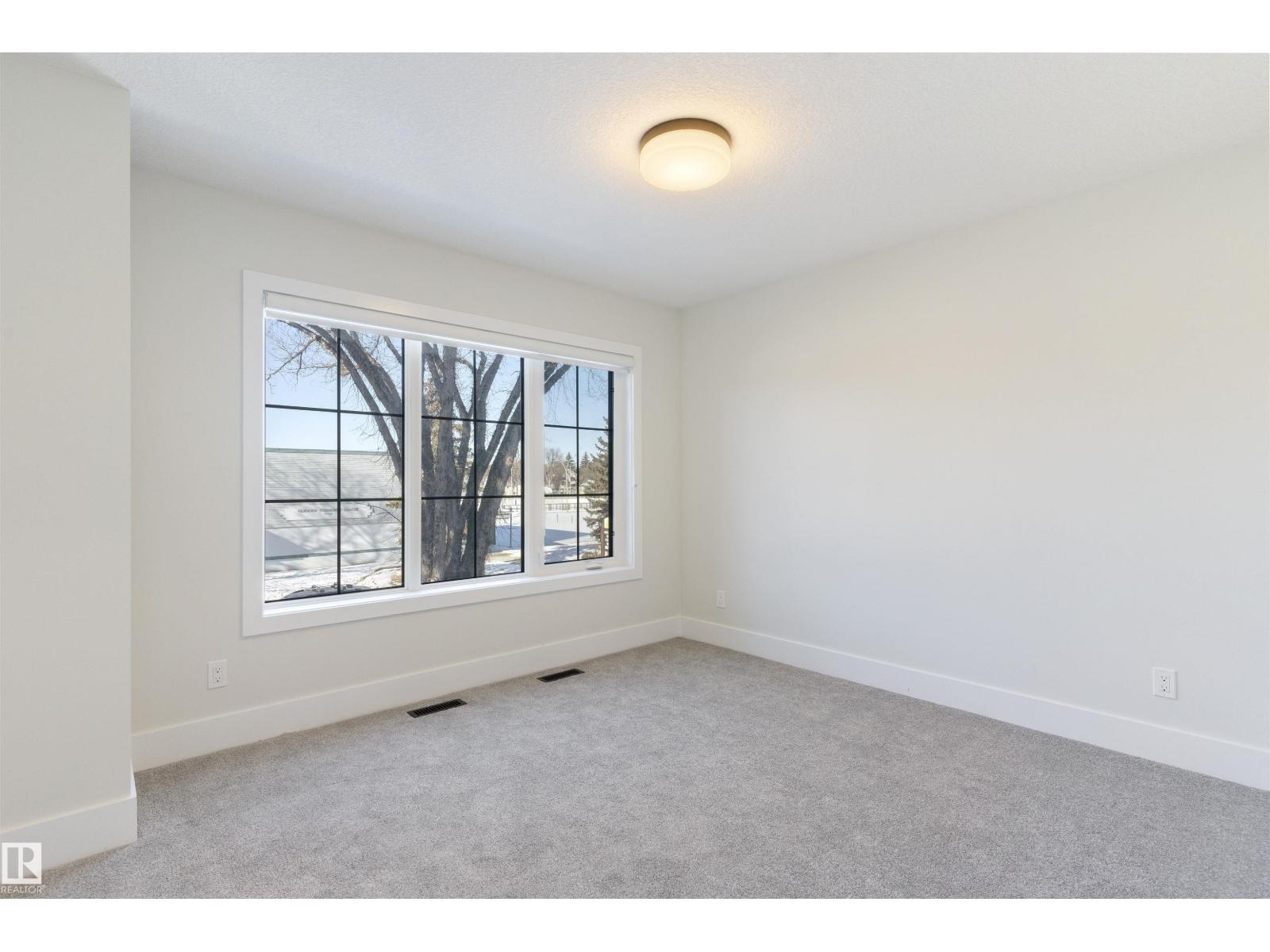 10419 136 ST NW - 39