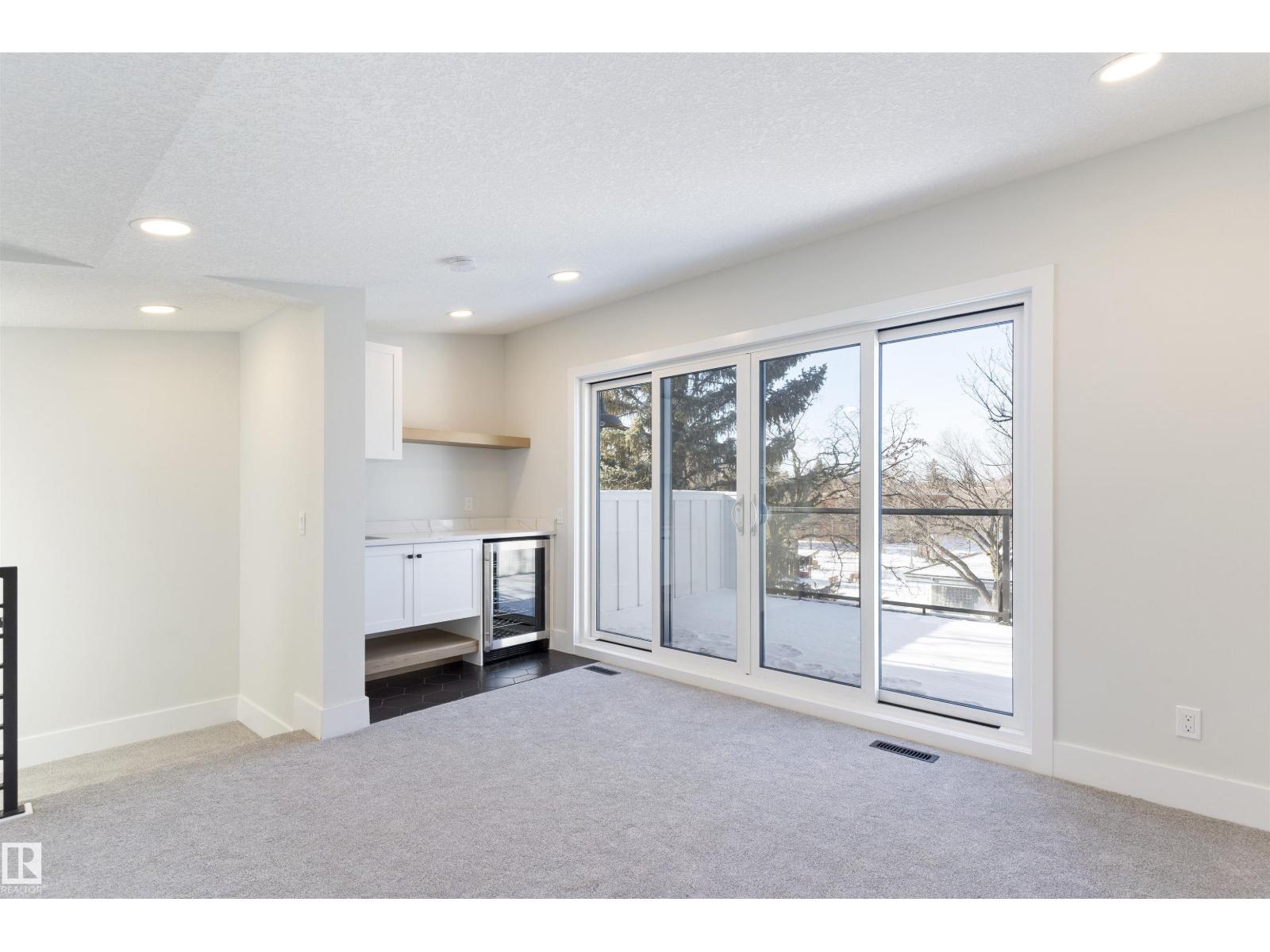 10419 136 ST NW - 46
