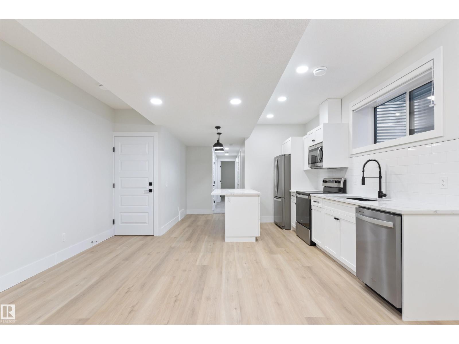 10419 136 ST NW - 51