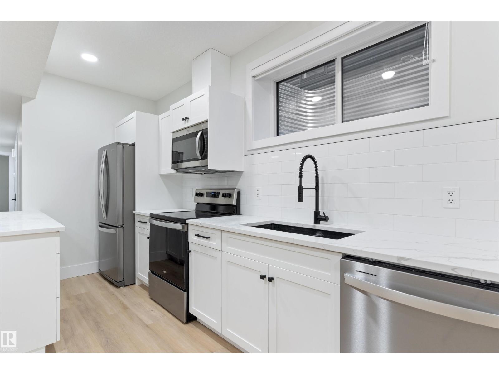 10419 136 ST NW - 53