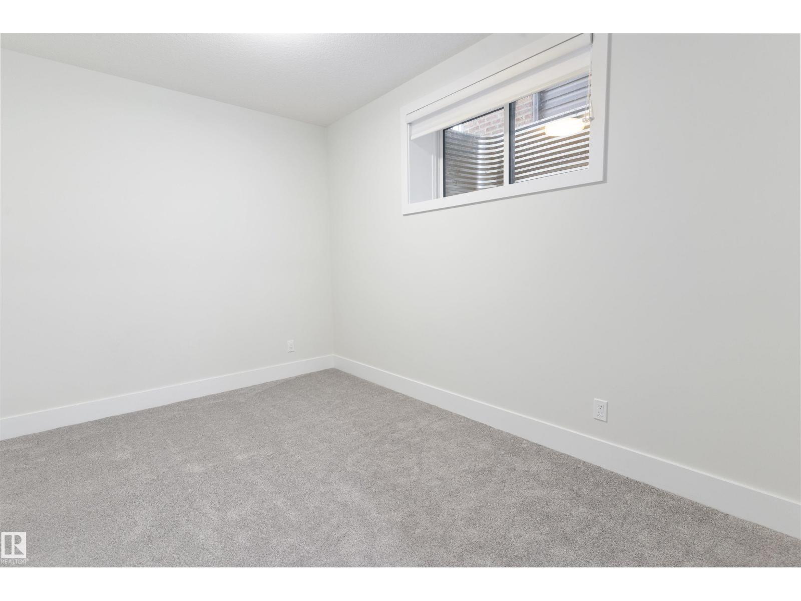 10419 136 ST NW - 55