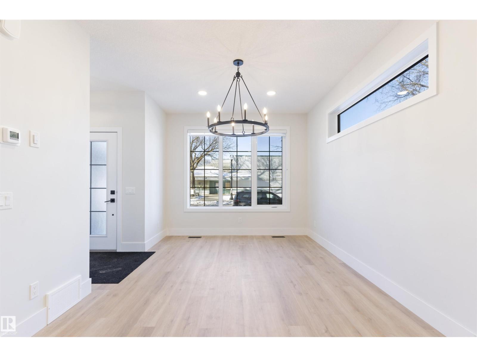 10419 136 ST NW - 7