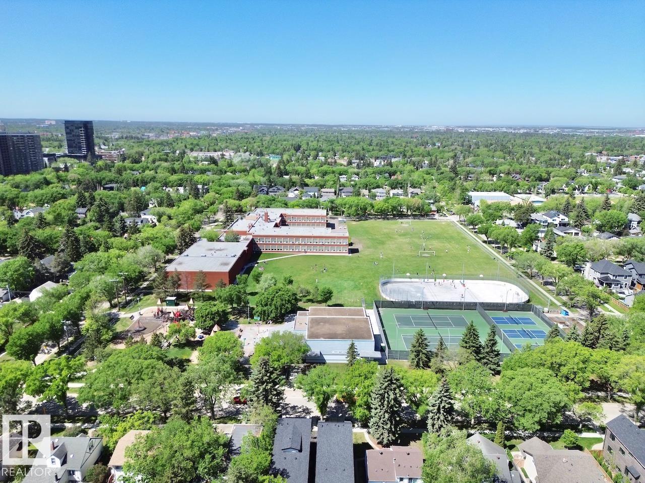 10419 136 ST NW - 71