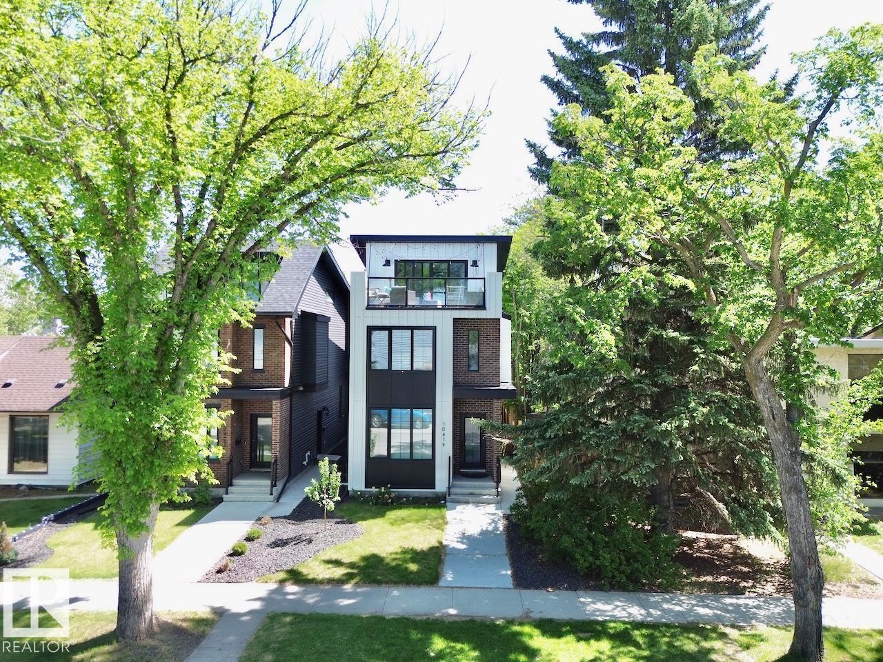10419 136 ST NW - 73
