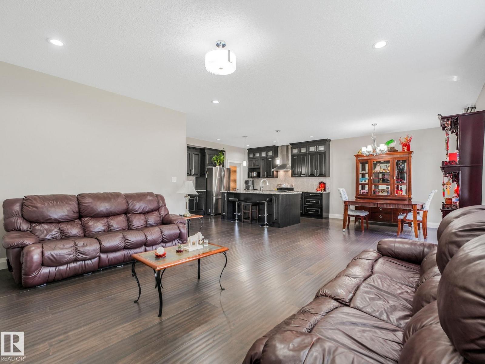 16268 137 ST NW - 10