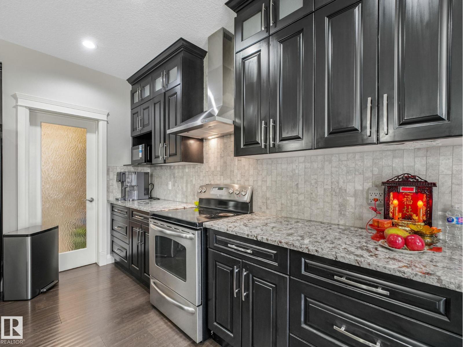 16268 137 ST NW - 21