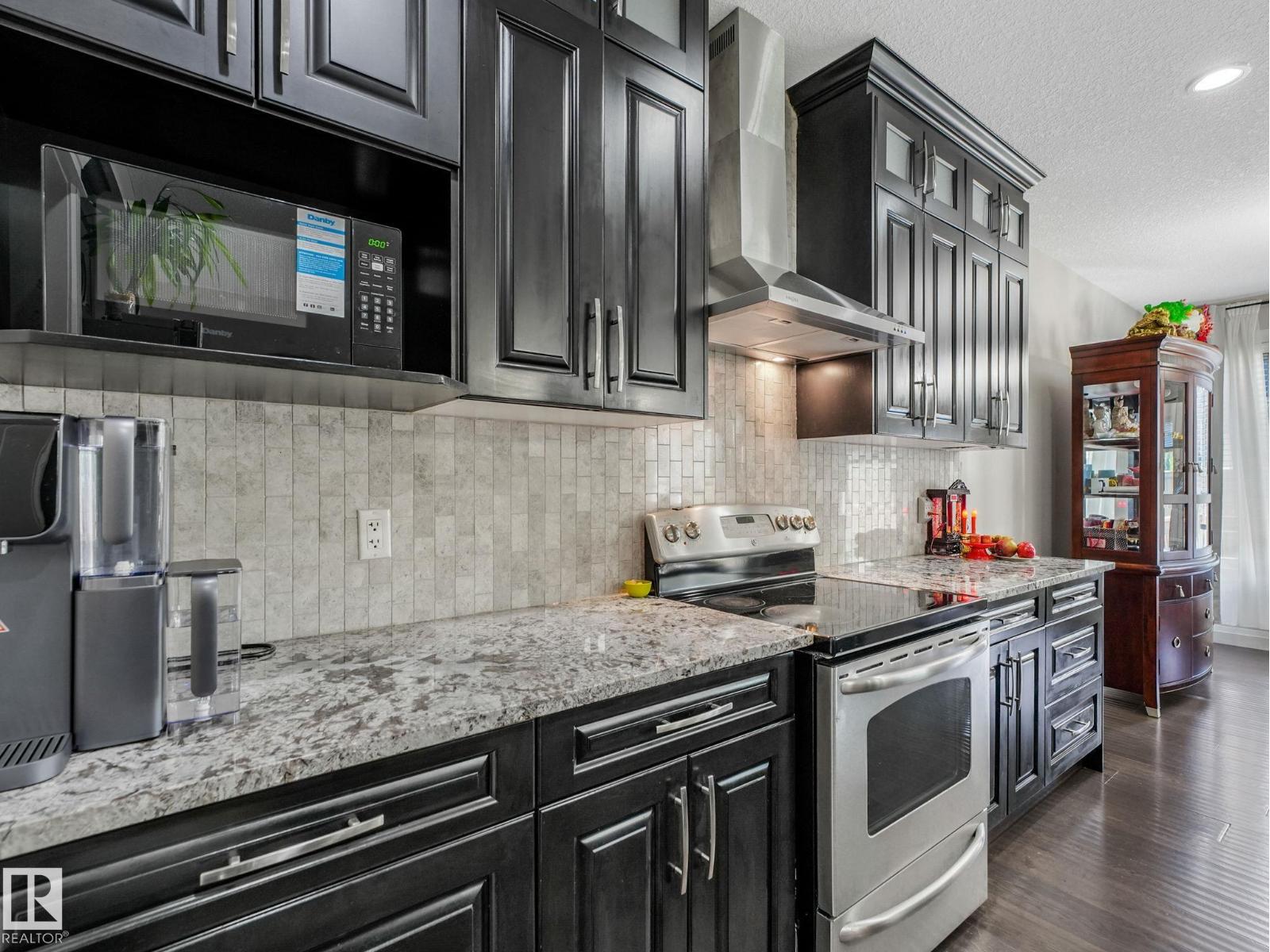 16268 137 ST NW - 22