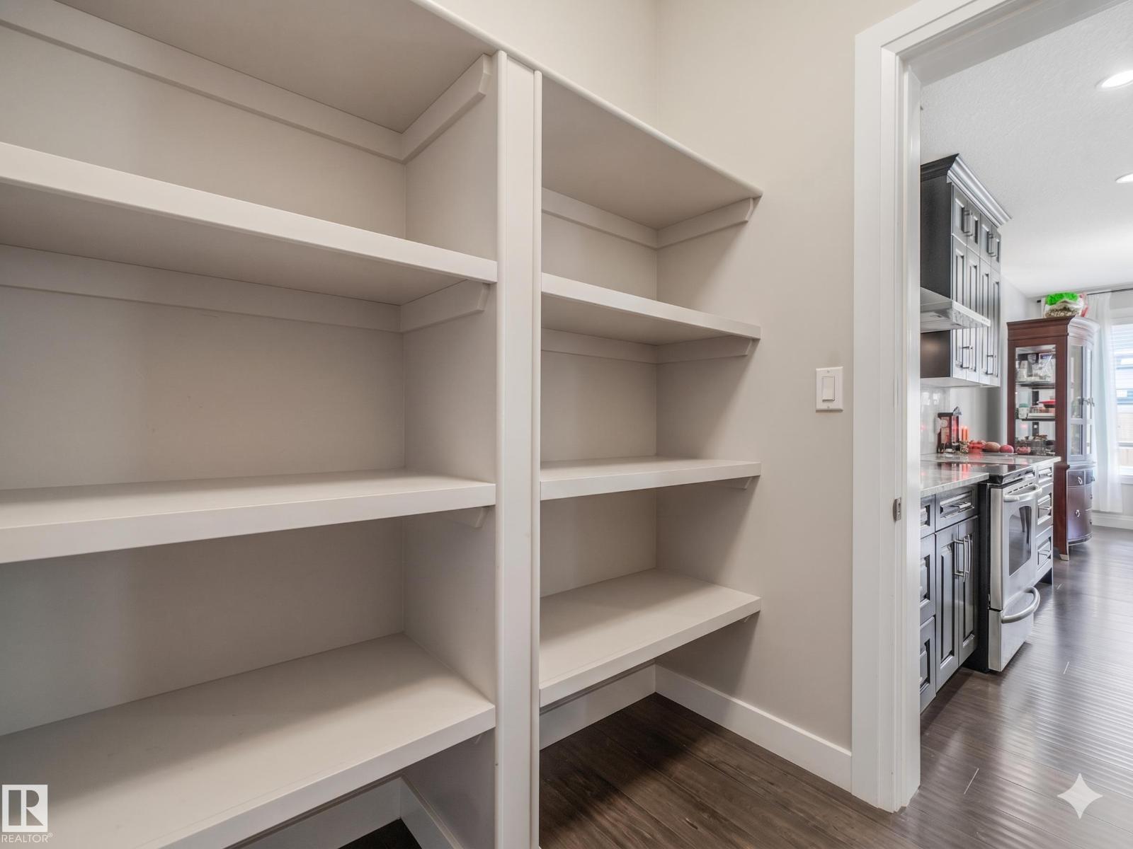 16268 137 ST NW - 24