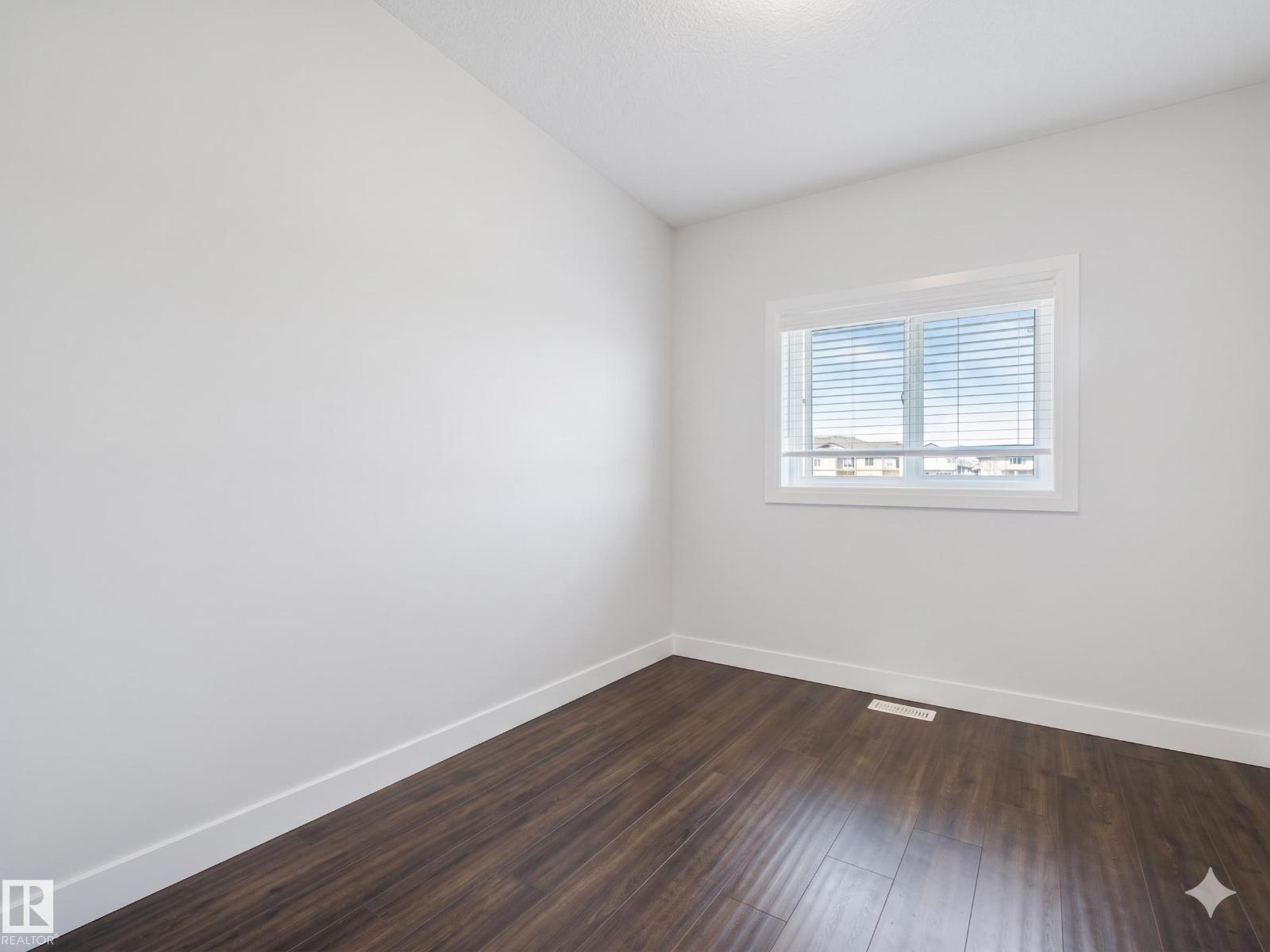 16268 137 ST NW - 25
