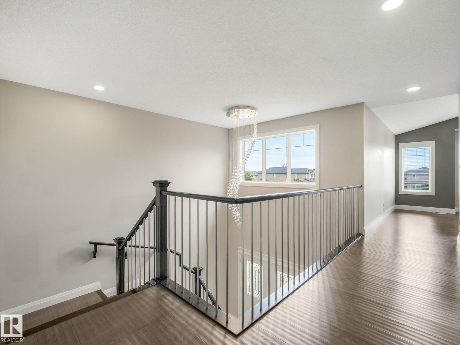 16268 137 ST NW - 29