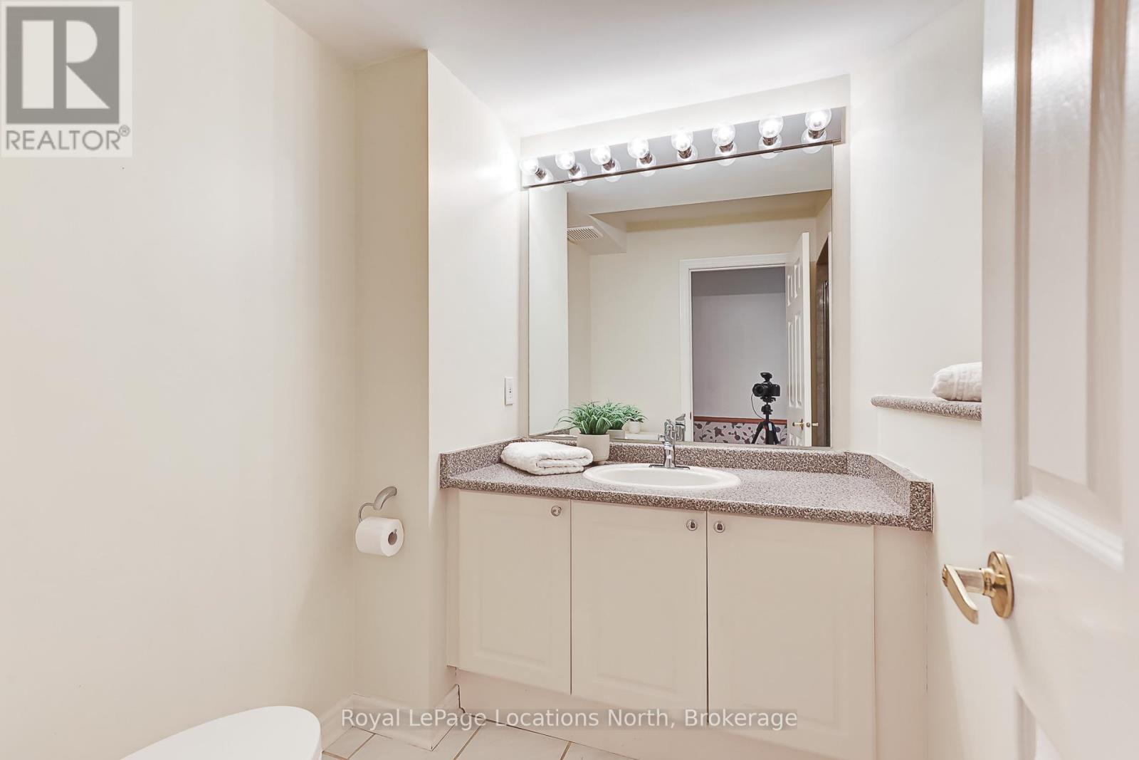 35 BARKER BOULEVARD - 18