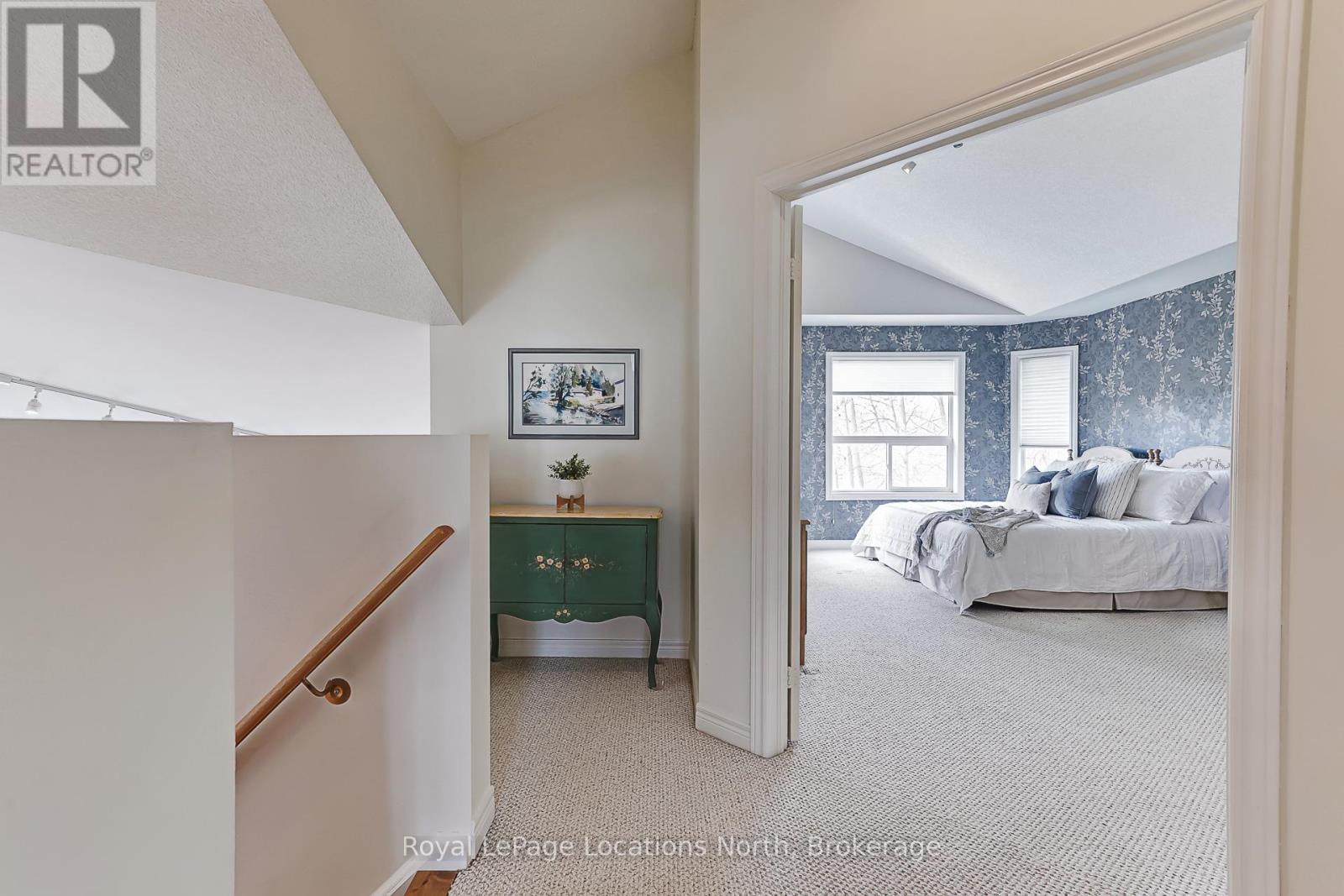35 BARKER BOULEVARD - 25