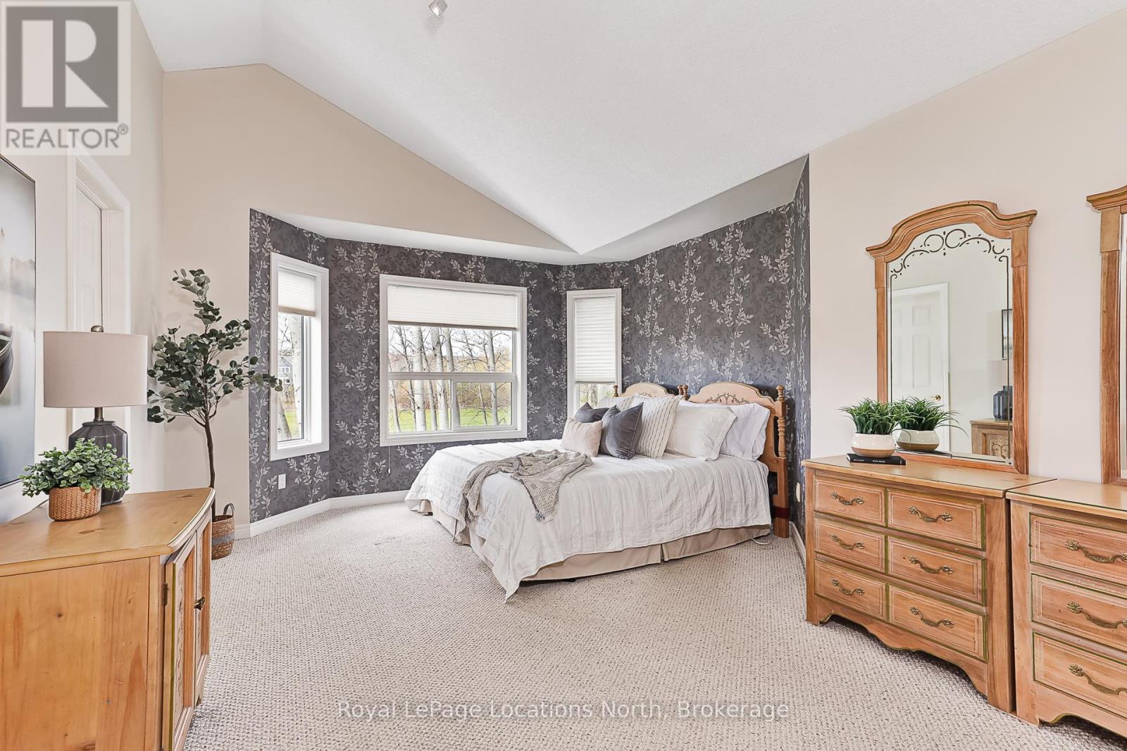 35 BARKER BOULEVARD - 20
