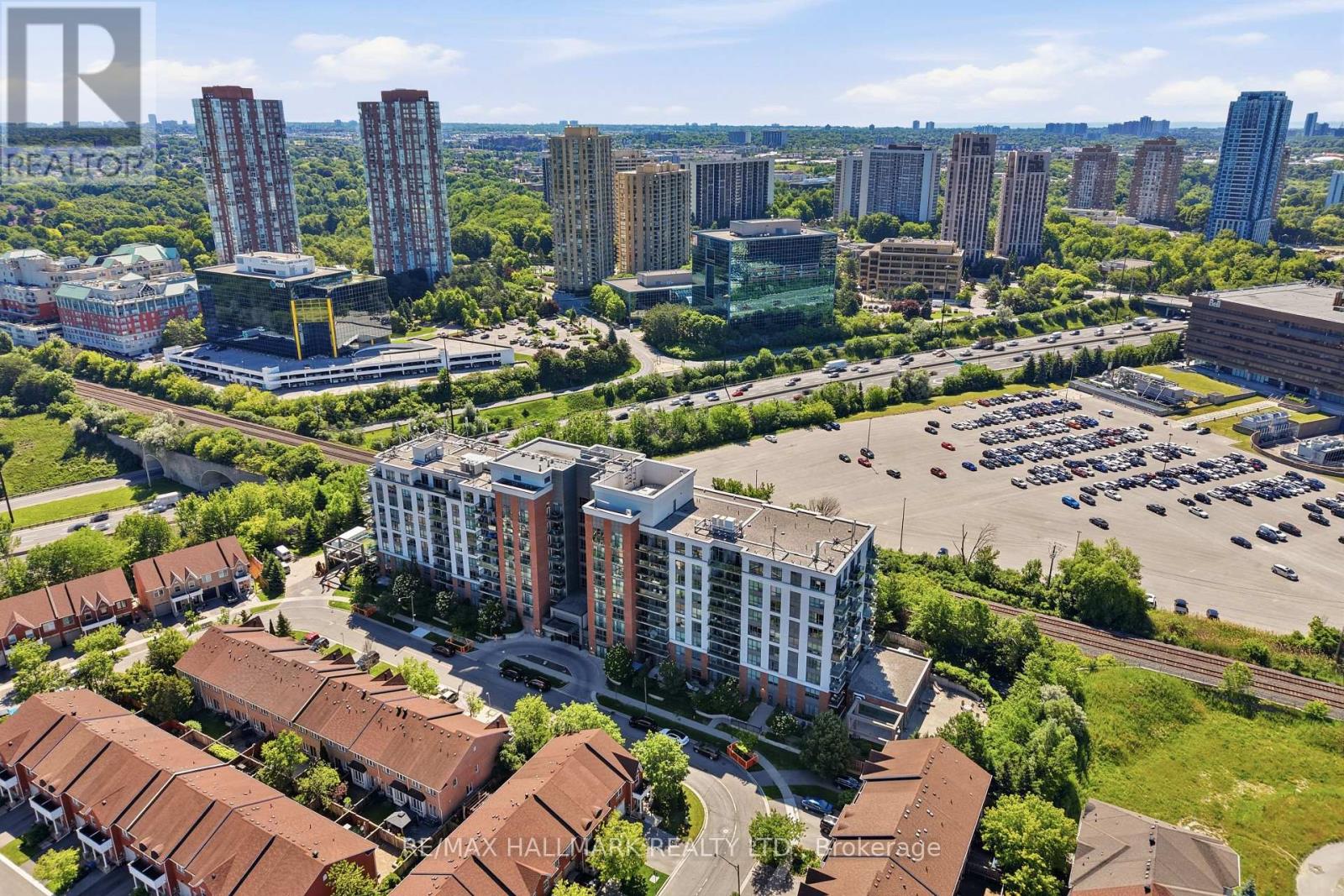 #417 120 DALLIMORE CIRCLE - 42