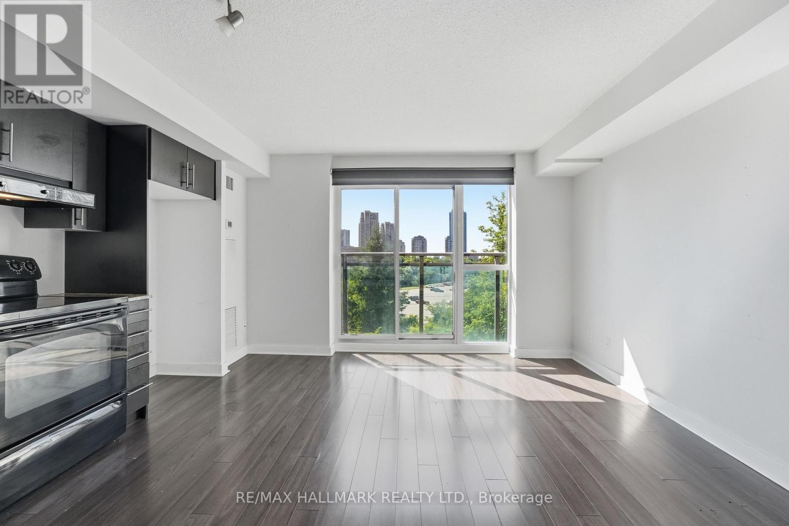 #417 120 DALLIMORE CIRCLE - 7