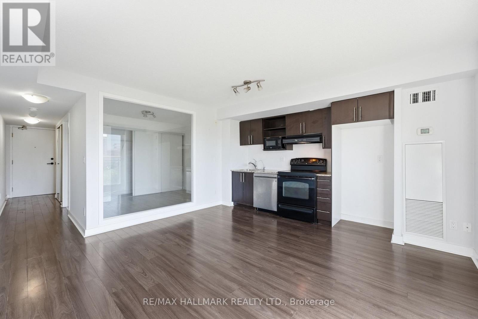 #417 120 DALLIMORE CIRCLE - 5