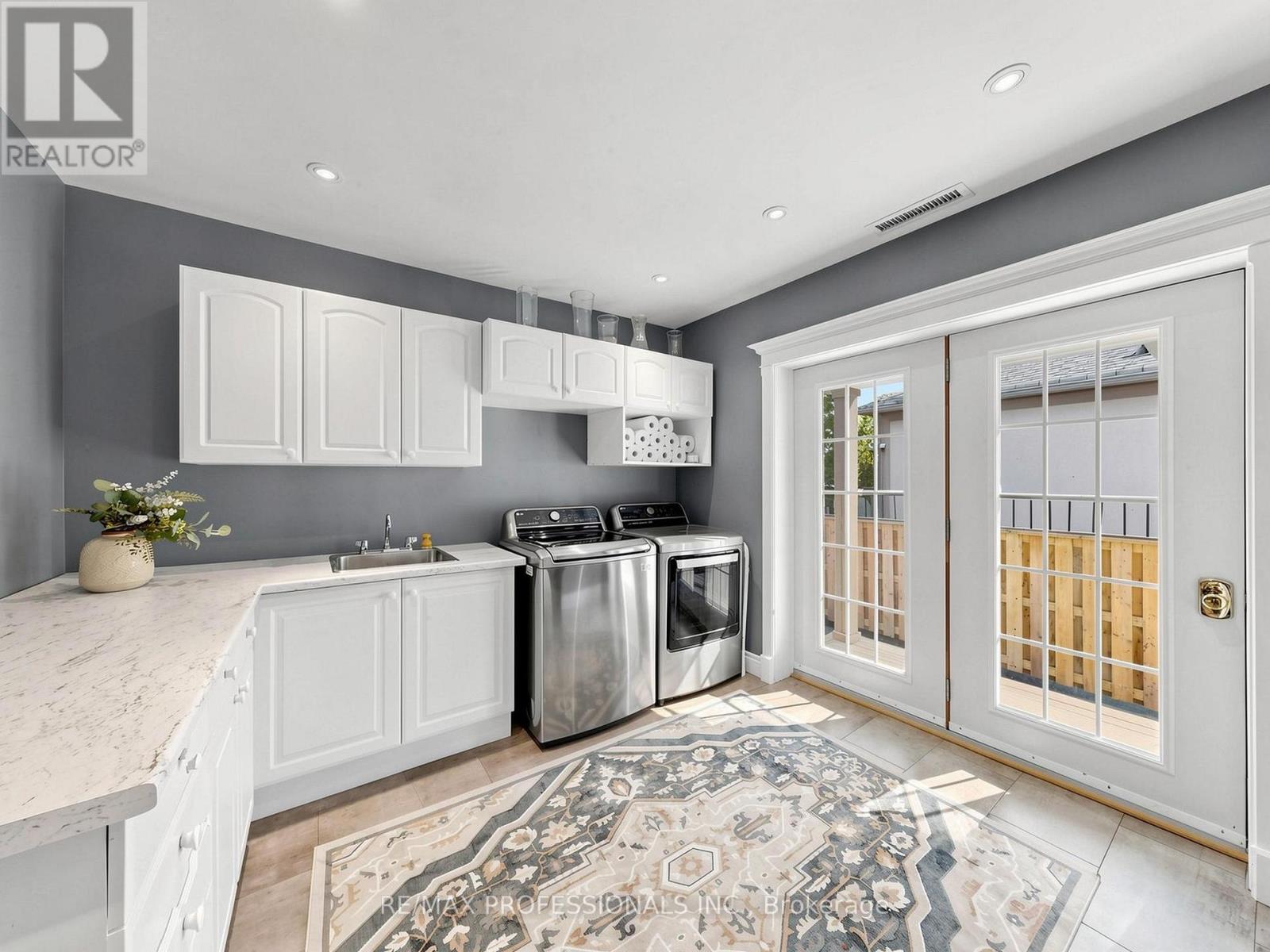 25 WALTHAM DRIVE - 13