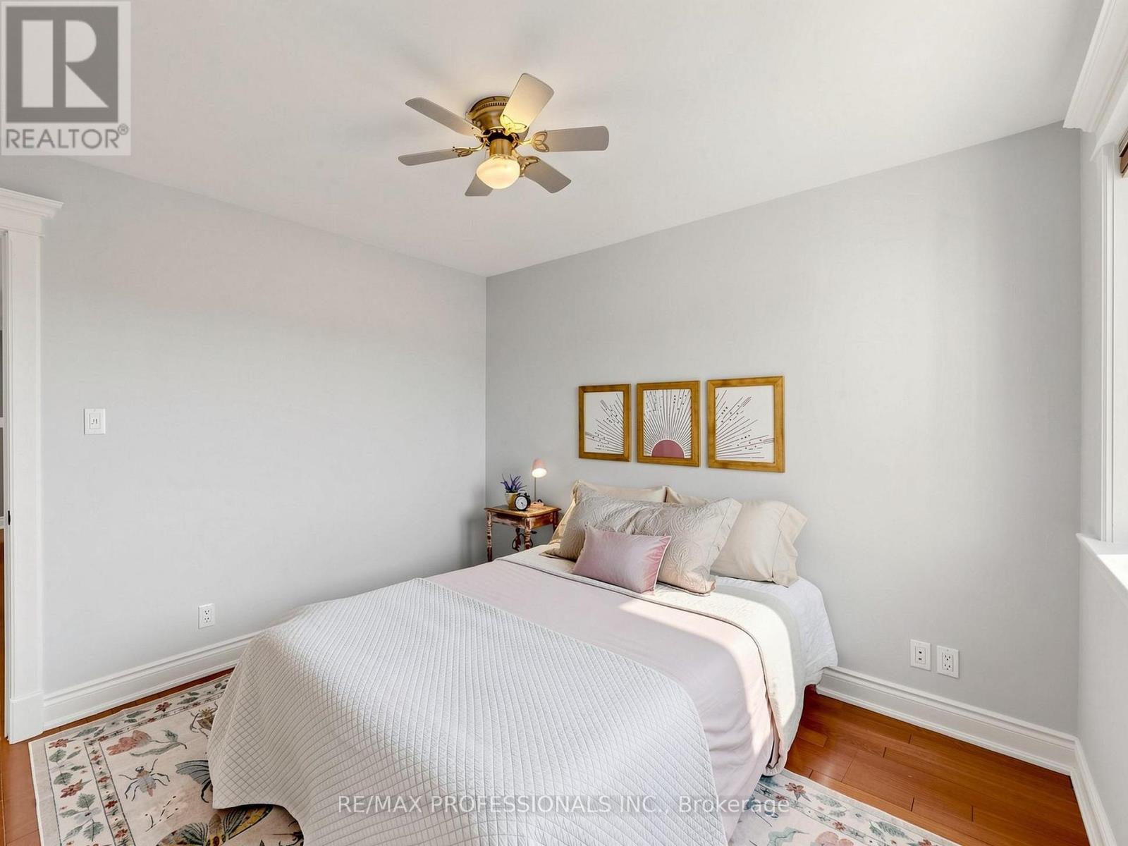 25 WALTHAM DRIVE - 23