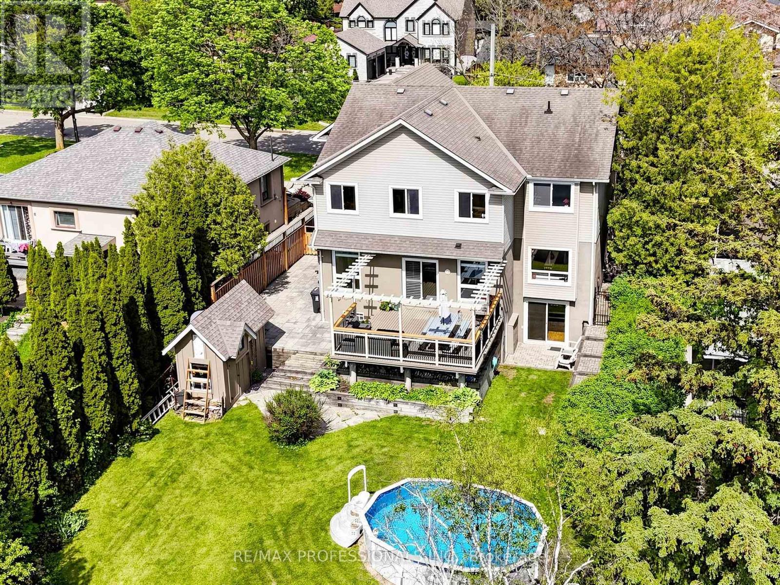 25 WALTHAM DRIVE - 36
