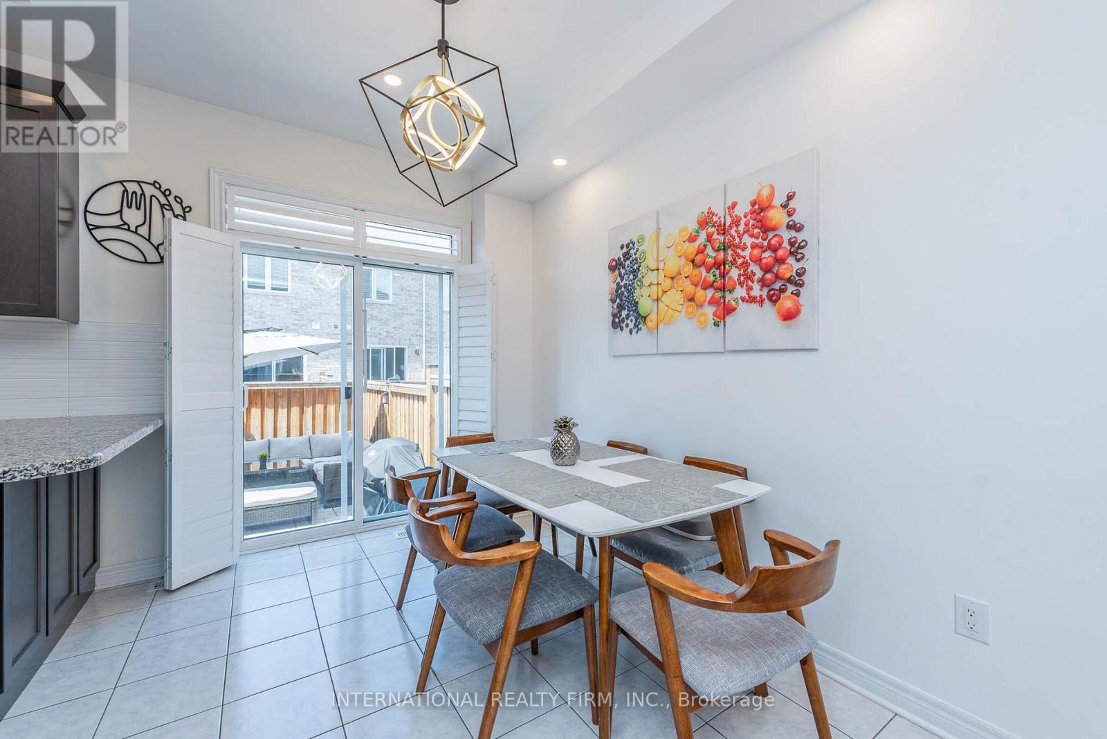 99 HUGUENOT ROAD - 11