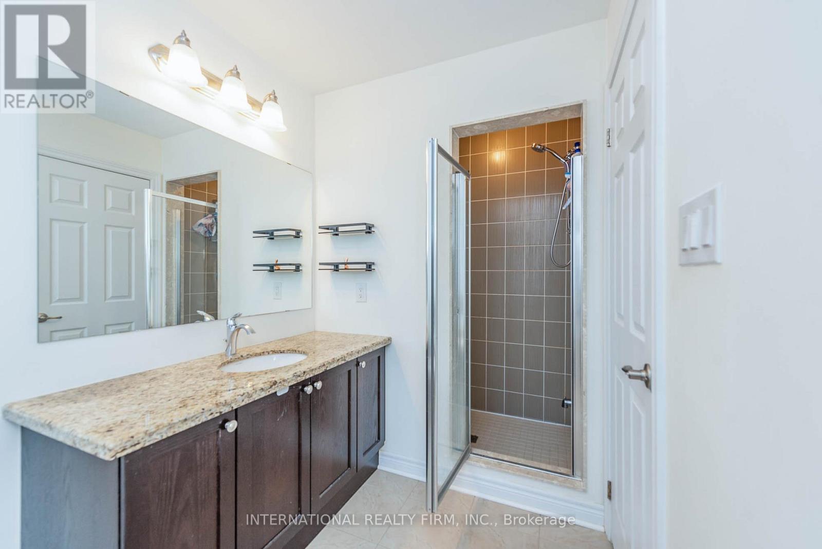 99 HUGUENOT ROAD - 22
