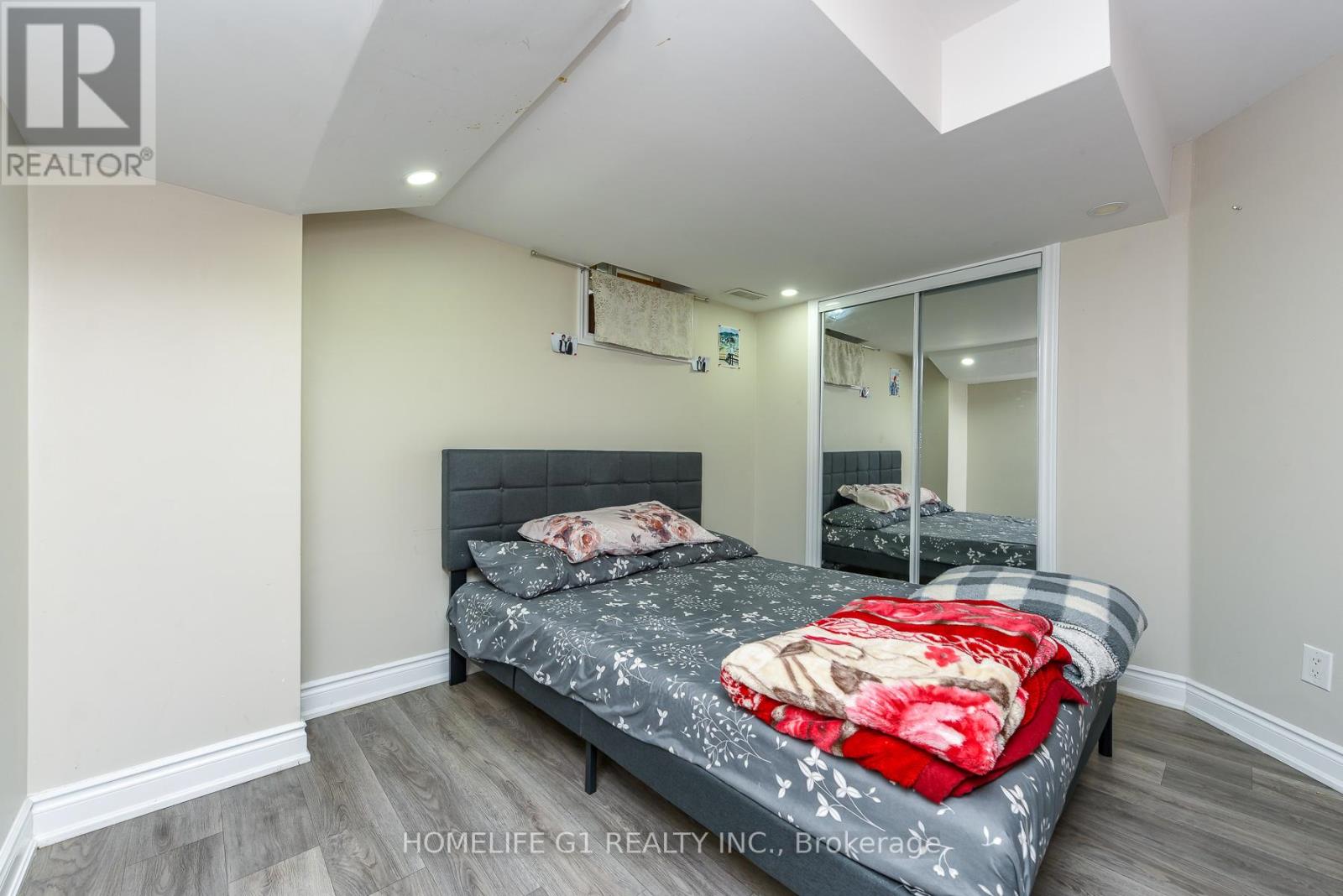 18 FASCINATION STREET - 27