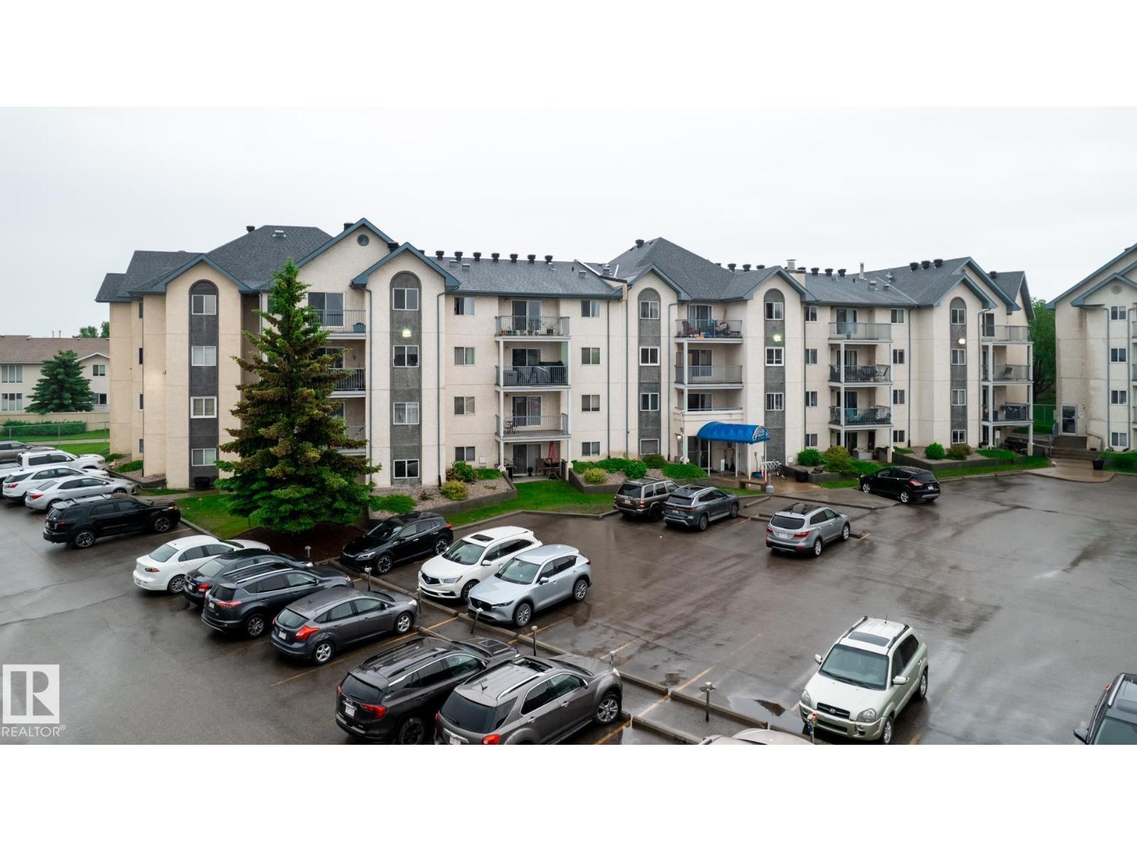 #324 6720 158 AV NW, Edmonton, Alberta, T5Z3B1