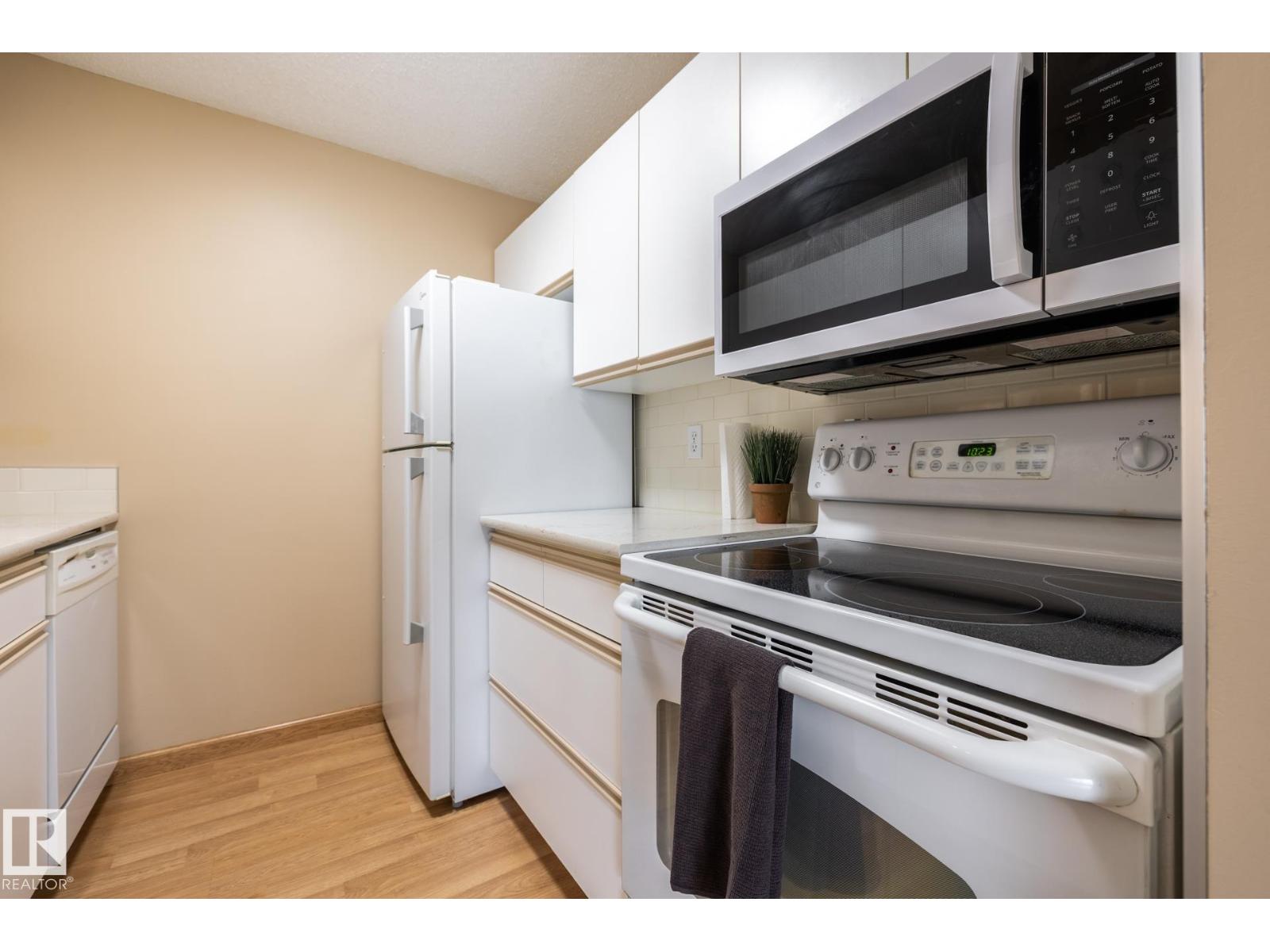 #324 6720 158 AV NW - 16